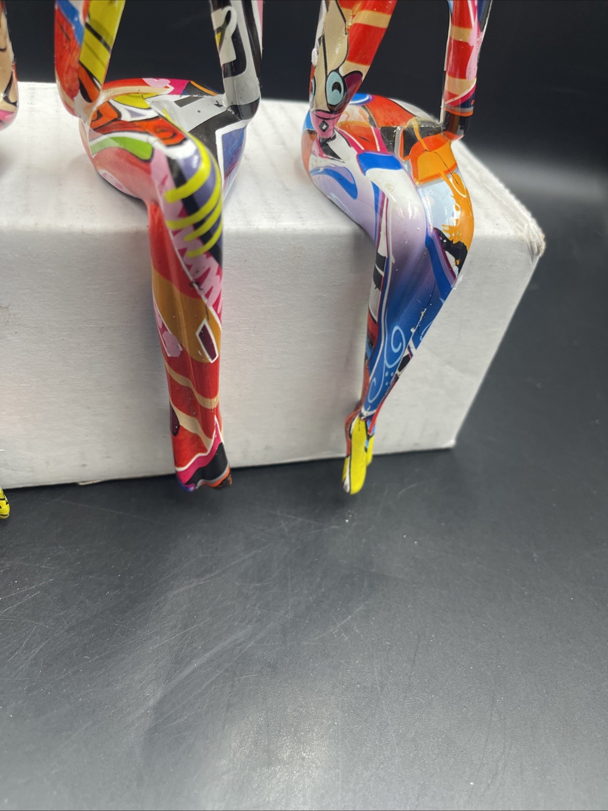 home decor set of 7 resin graffiti thinker Reader statues accent abstract