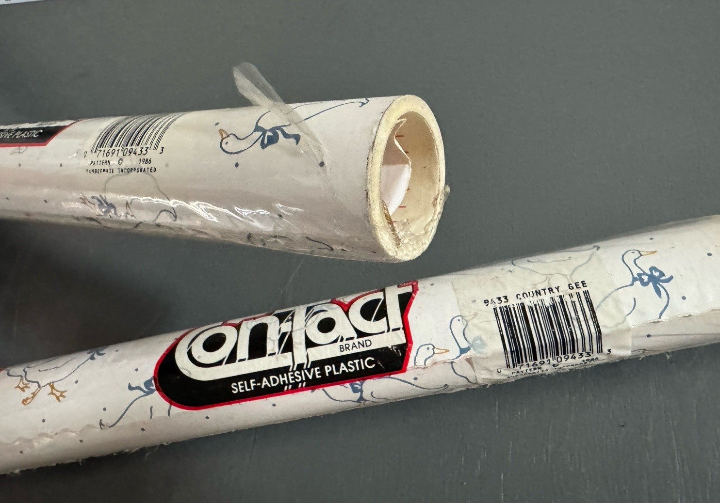 2x Sealed Rolls Vintage Rubbermaid Contact Paper – Geese Pattern 3 yd x 18 in