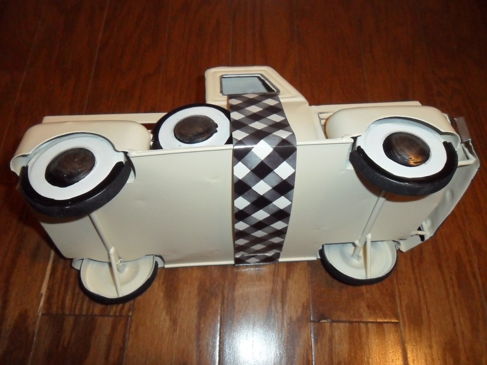 Beige Metal Truck Decoration Happy Hollidays Rustic Home Style