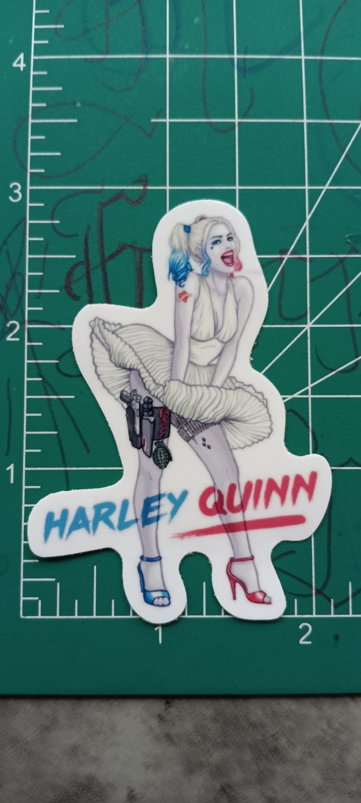 HARLEY QUINN VYNIL STICKER 3×2 inches