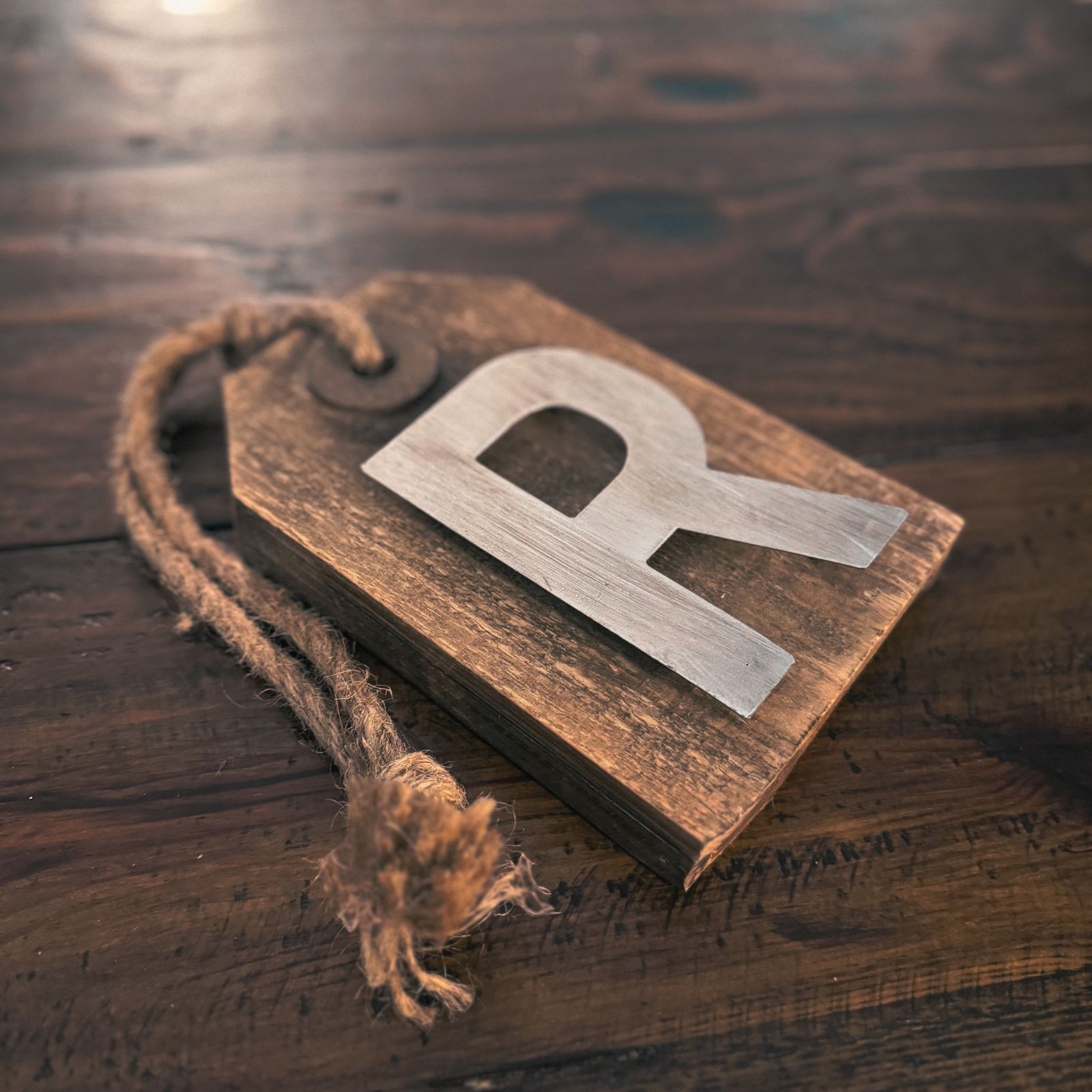 Rustic Wood & Metal Wall Hanging Decor Letter “R” Farmhouse Style Tag Sign