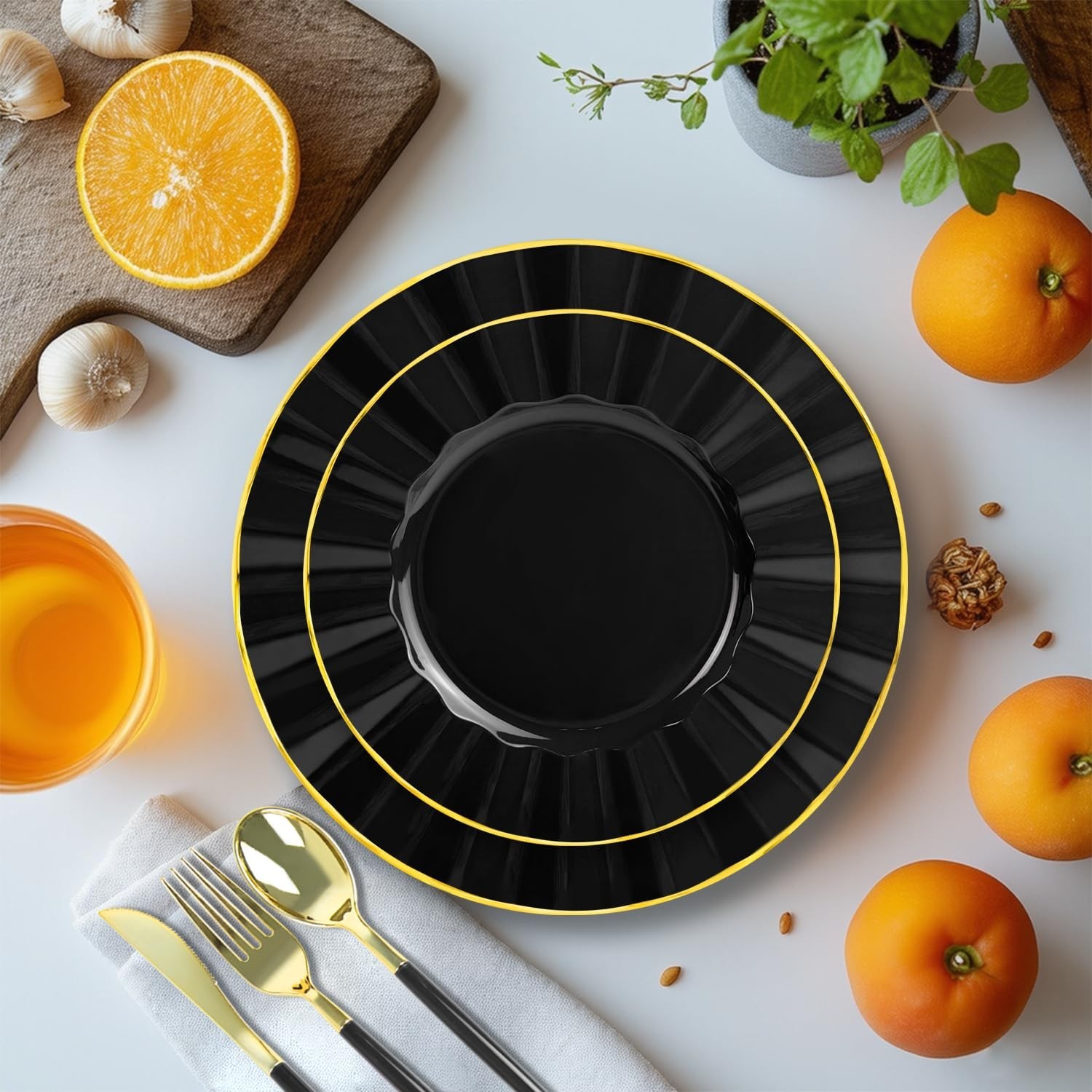 150Pcs Plastic Plates with Gold Rim,Heavy Duty Black Plates for 30 Guests,Pla…