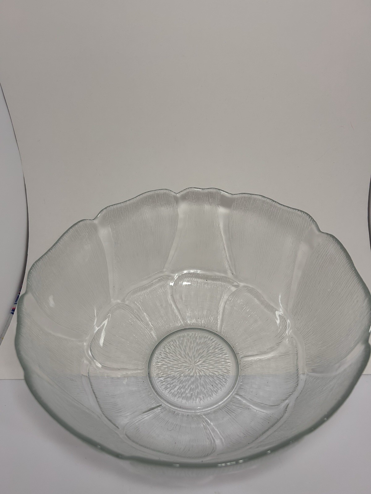 VTG Arcoroc Fleur Punch Bowl Pressed Glass Raised Petal Design France 12”