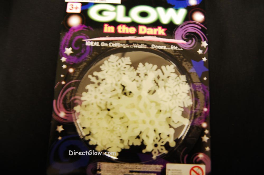 DirectGlow 24pc Glow in the Dark Snow Flakes Luminous Kids Wall Ceiling Decor