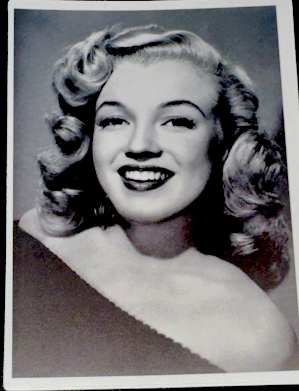 MARILYN MONROE STICKER✨💋❤️👗❤️💋✨2 3/4” X 2”✨SEXY & BEAUTIFUL✨AWESOME✨❤️‍🔥💫