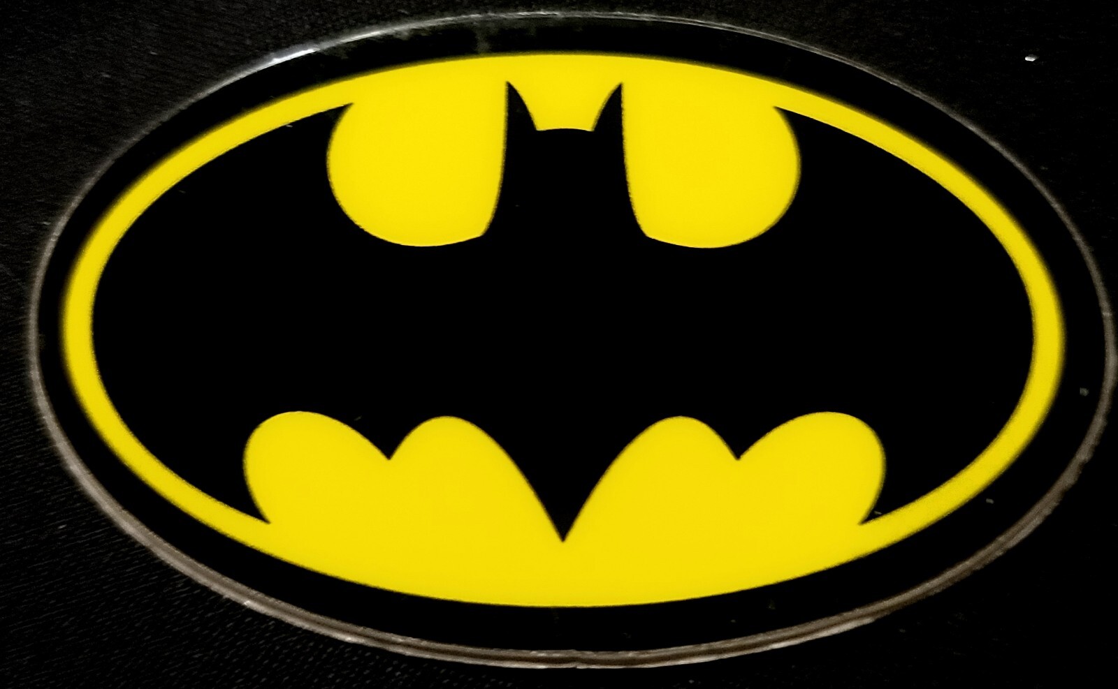 BATMAN STICKER "BAT SYMBOL"3 1/4 X 1 7/8" GLOSSY THICK WATERPROOF OUTDOOR USE