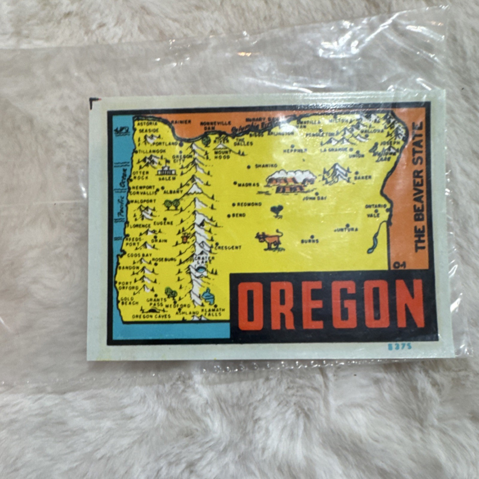 Vintage car sticker decal Oregon State Map, retro souvenir, memorabilia