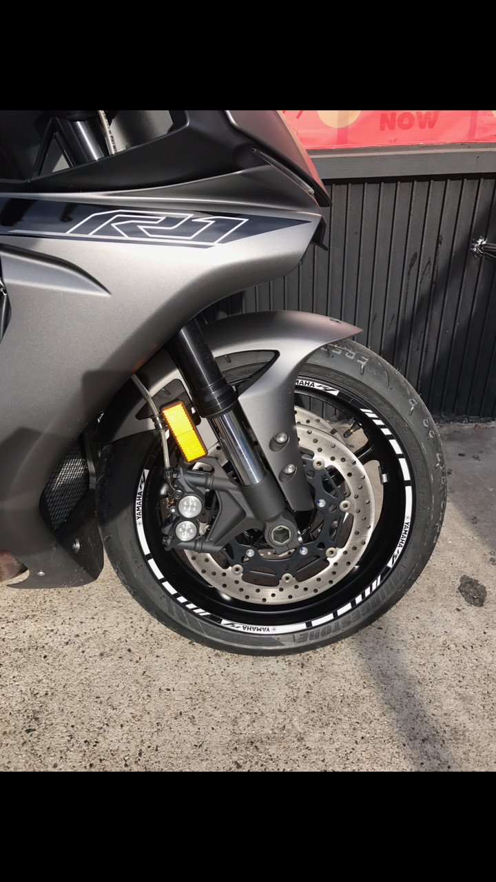 CUSTOM MOTORCYCLE / CAR RIM STRIPES WHEEL DECALS TAPE STICKERS TRIM for 17 inch
