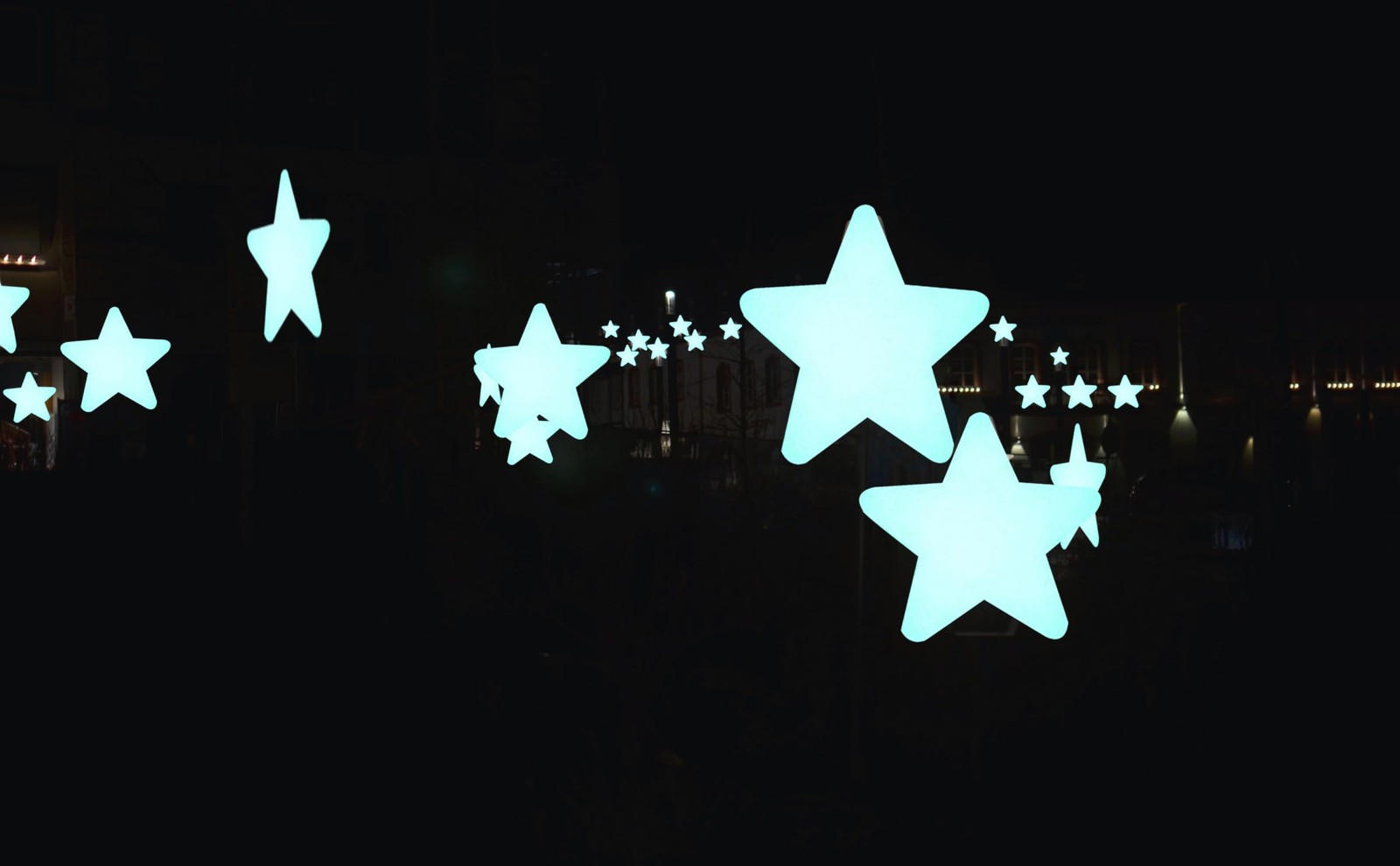 HoneyToys 200PCS 1.2 Luminous Stars Glow in The Dark Fluorescent Noctilucent Pla