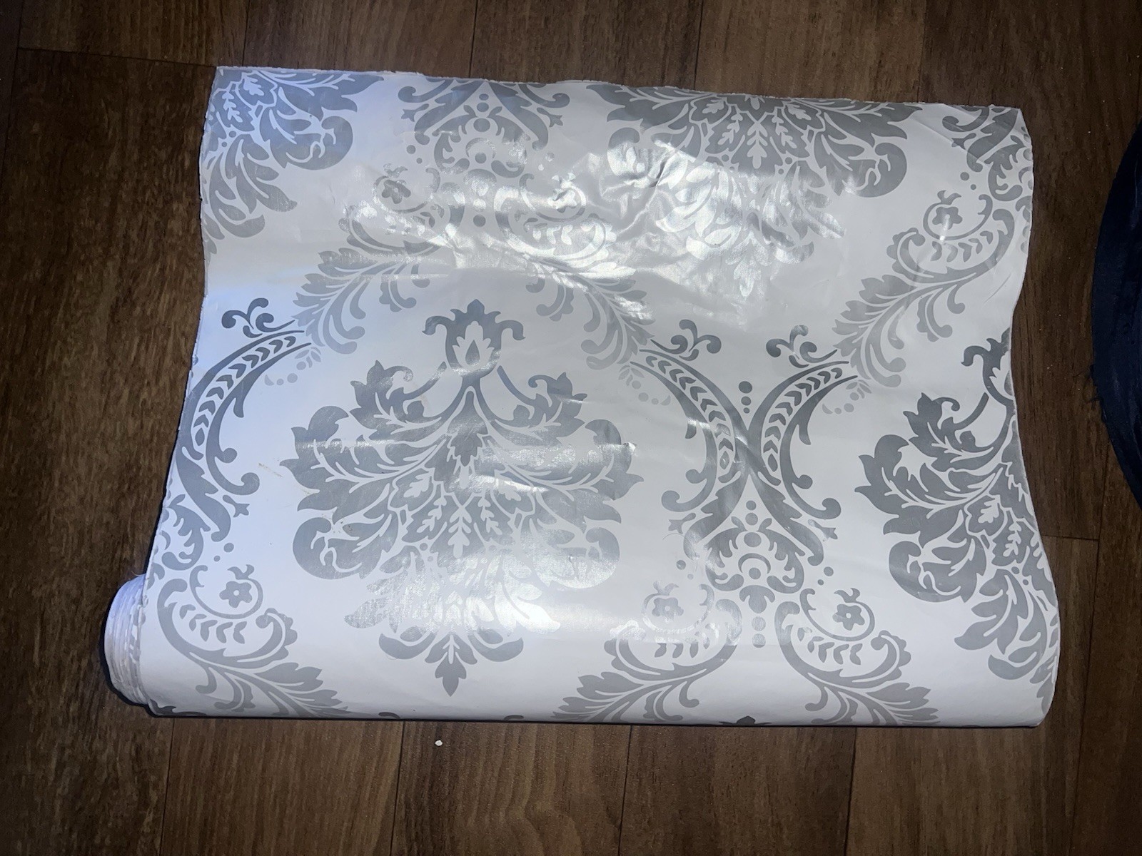 White Silver Damask Wallpaper Peel and Stick Wall Paper Decorative Self Adhesiv