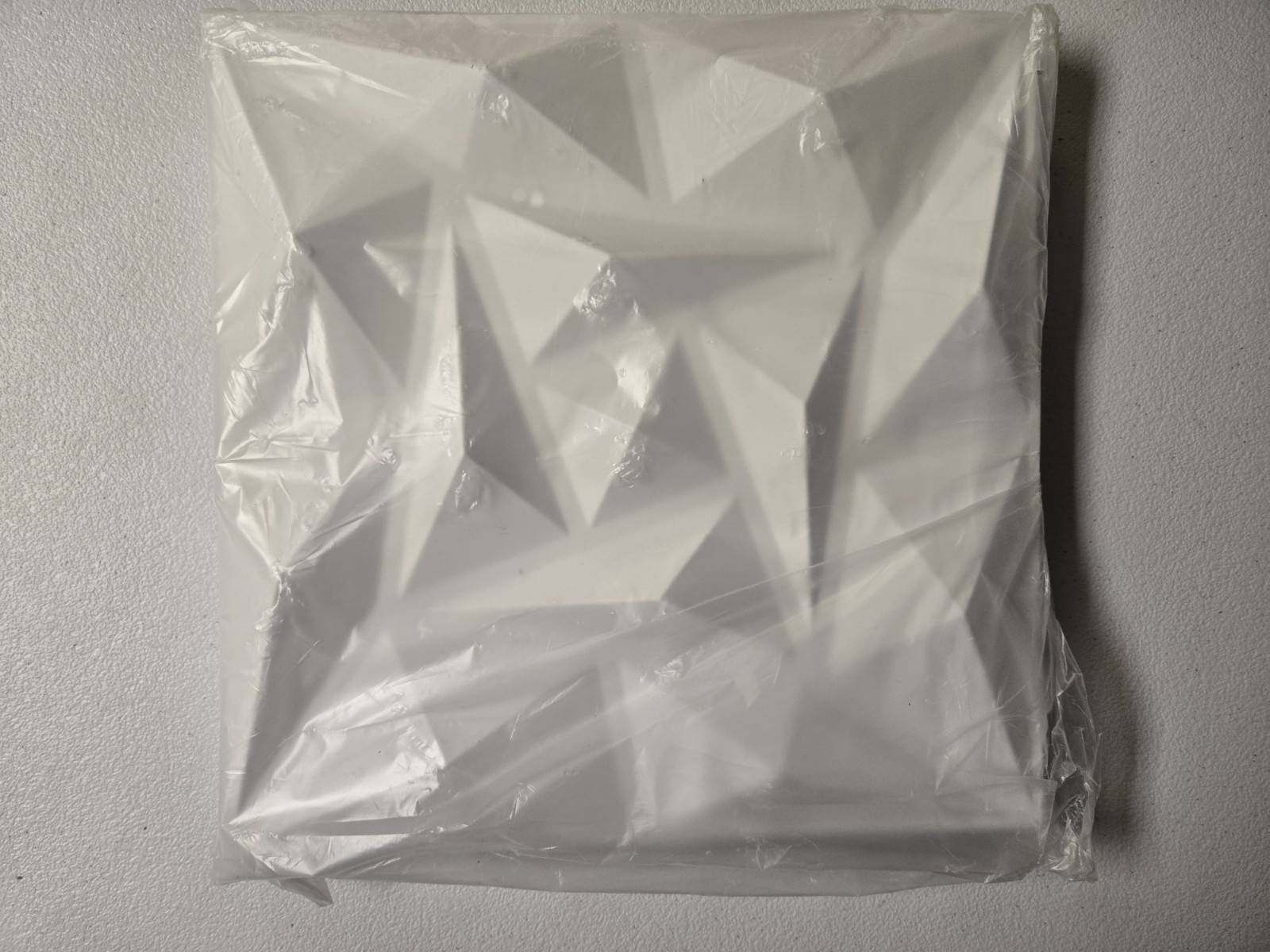 Art3d 33-Pack 3D Triangle Wall Panels for Interior Wall Background Decor – White