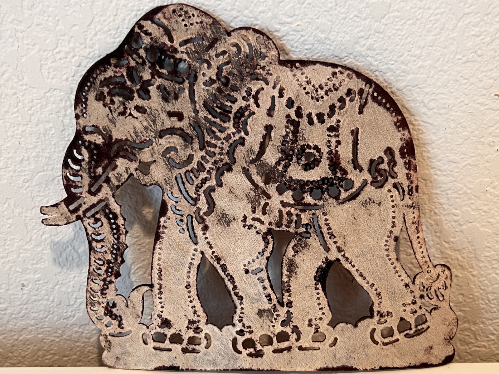 VTG HAND CRAFTED NATURAL GENUINE LEATHER ELEPHANT DECAL – THAILAND