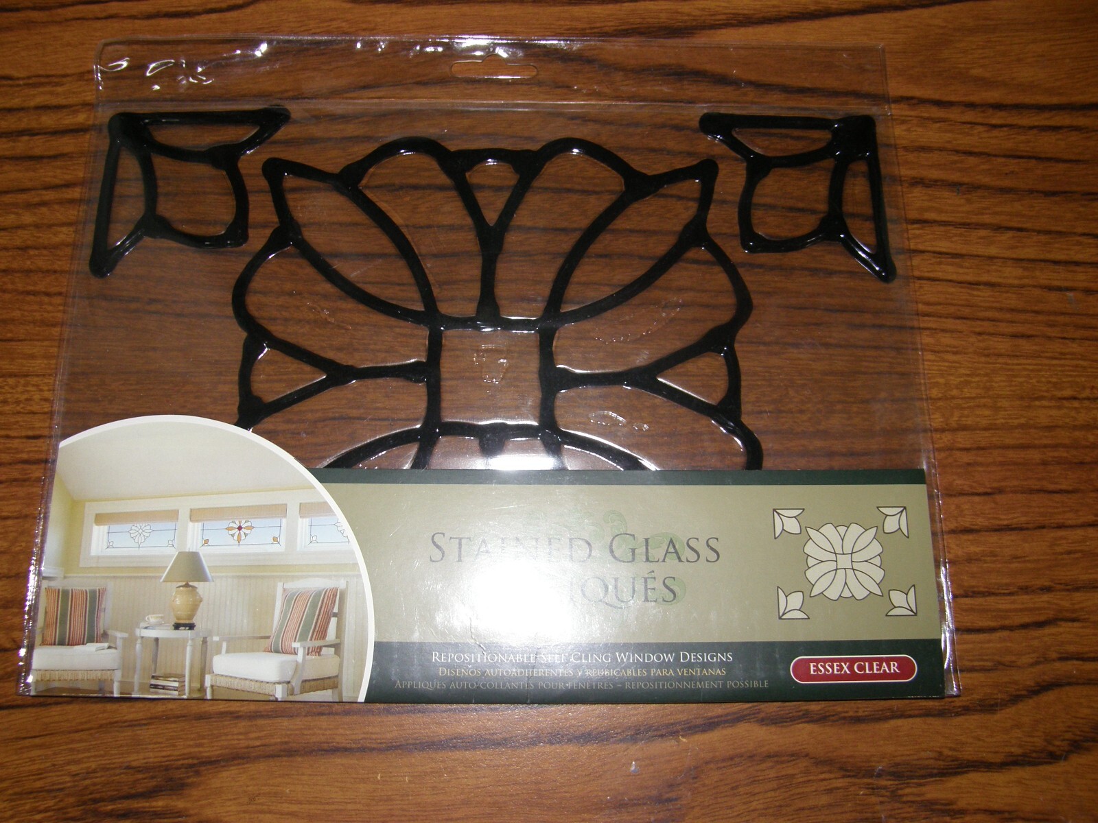 9260)Brewster Home Fashions Essex Clear/Black Stained-Glass Appliqué 10.5 x 7.7"