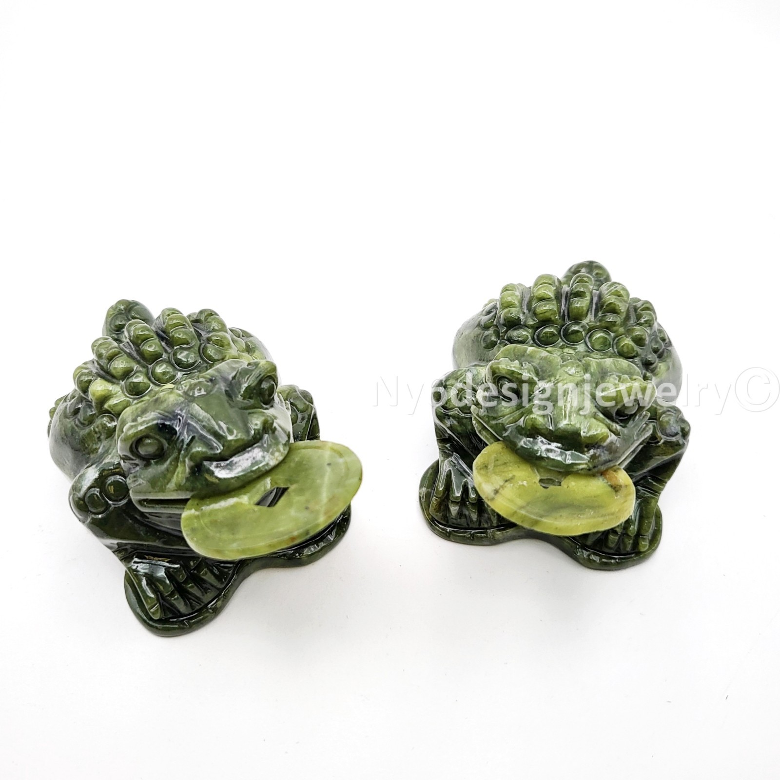 Feng Shui Money Frog Jade Statue – Three Legged Toad of Wealth, Lucky Money Frog