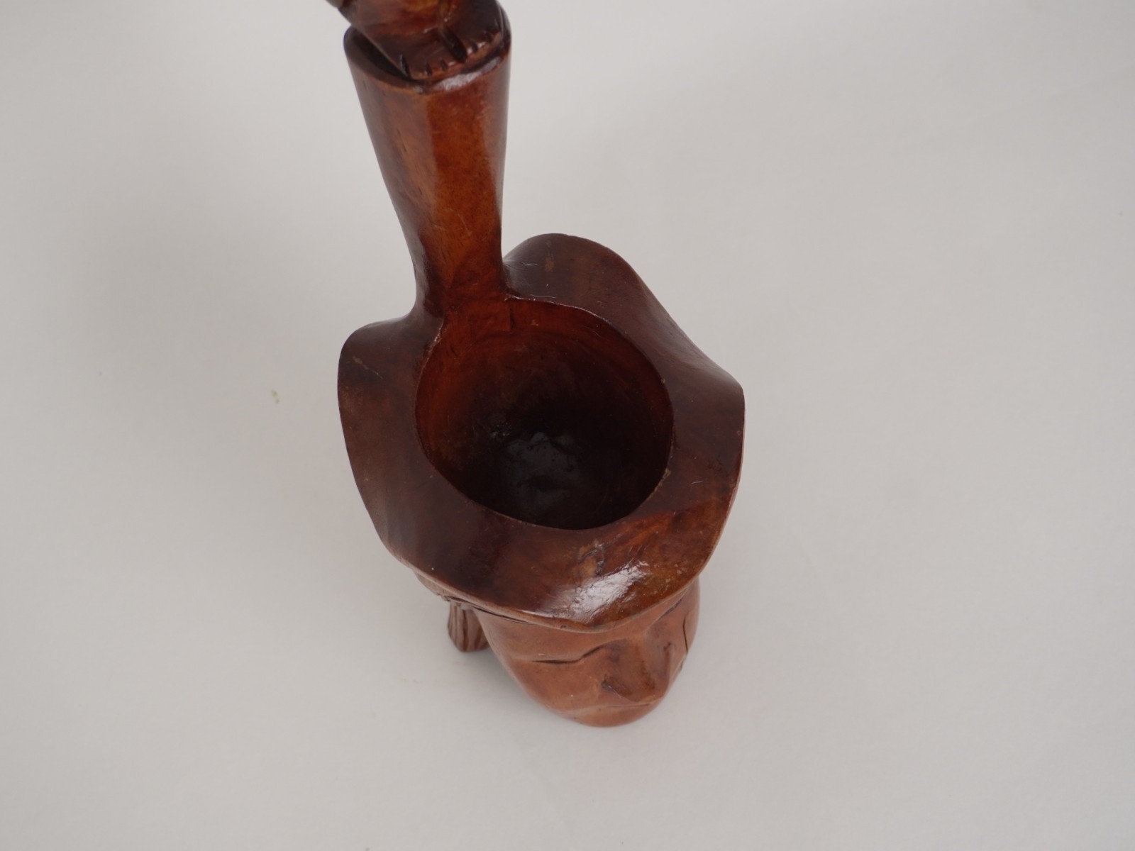Home decoration Cigarette Ashtray Wood craving folk art Wall Hanging