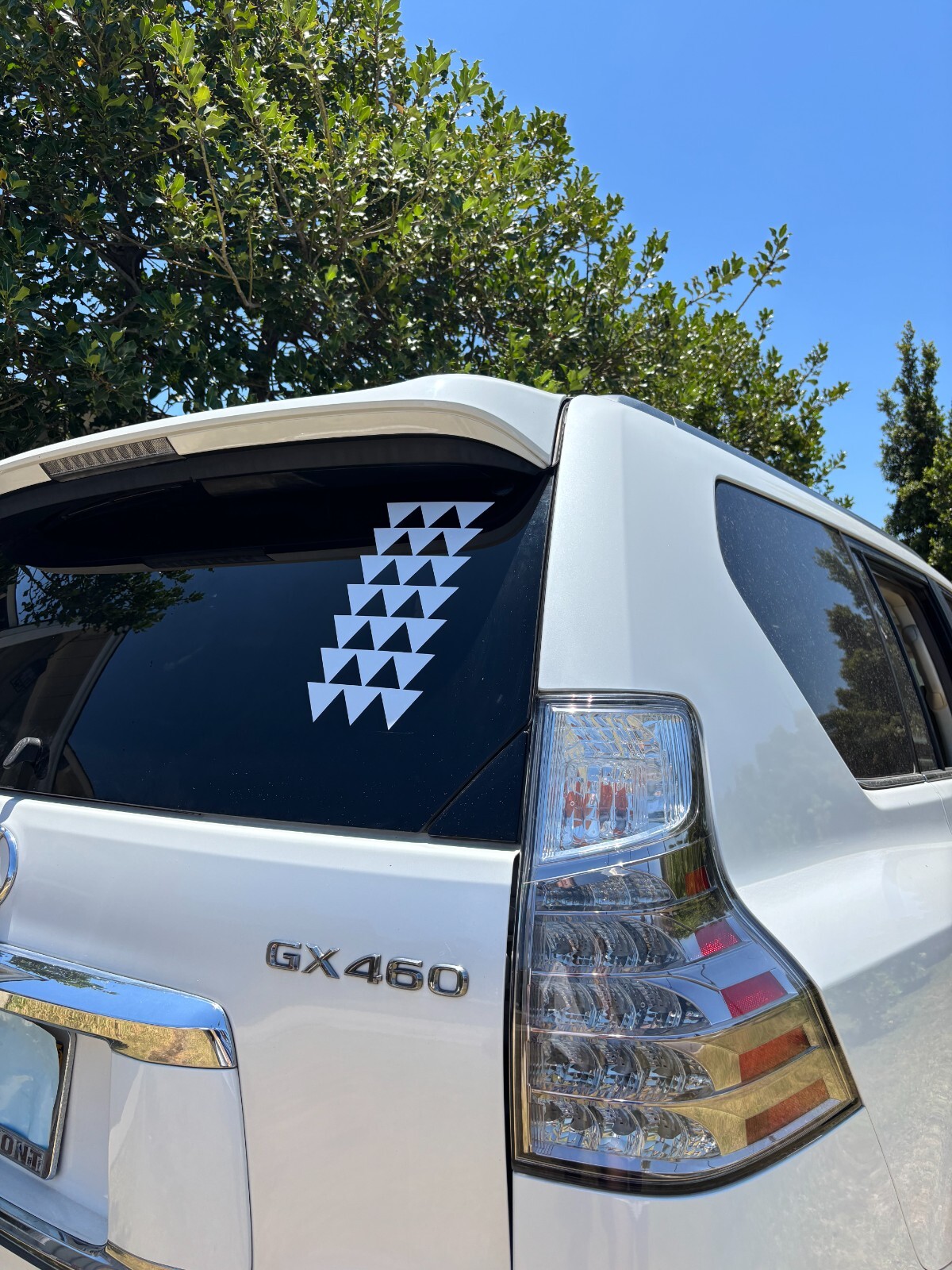 12" Silver Hawaiian Design Tribal Triangle Arrows Vinyl Car Window Decal Sticker