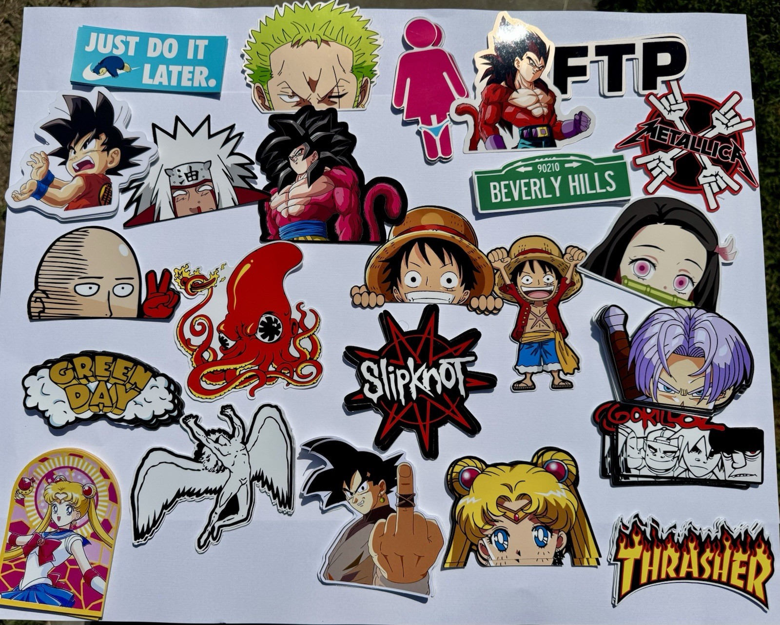 Custom Vinyl Stickers/ Die Cut Stickers/ Logo Stickers/ Bulk Business Stickers