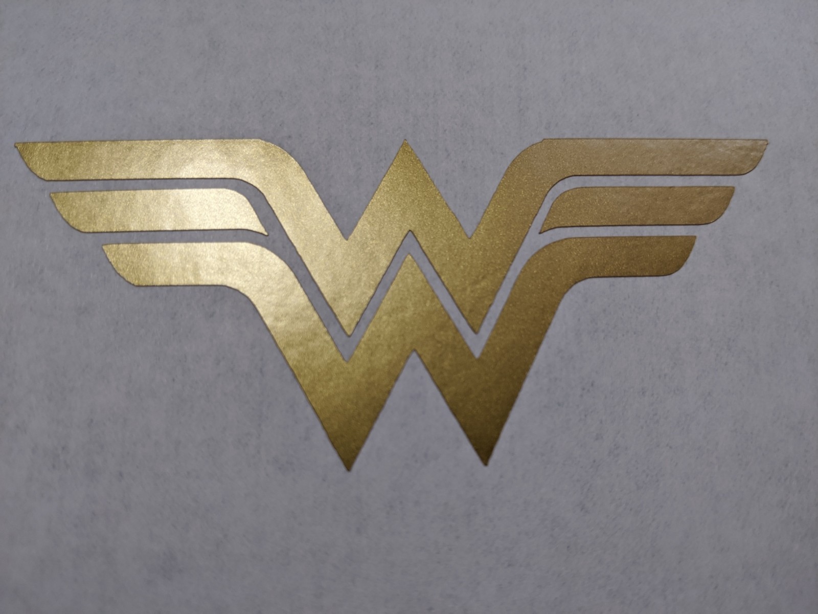 2 Pack gold wonder woman decal sticker diecut Superhero Vinyl Car Wall Laptop US