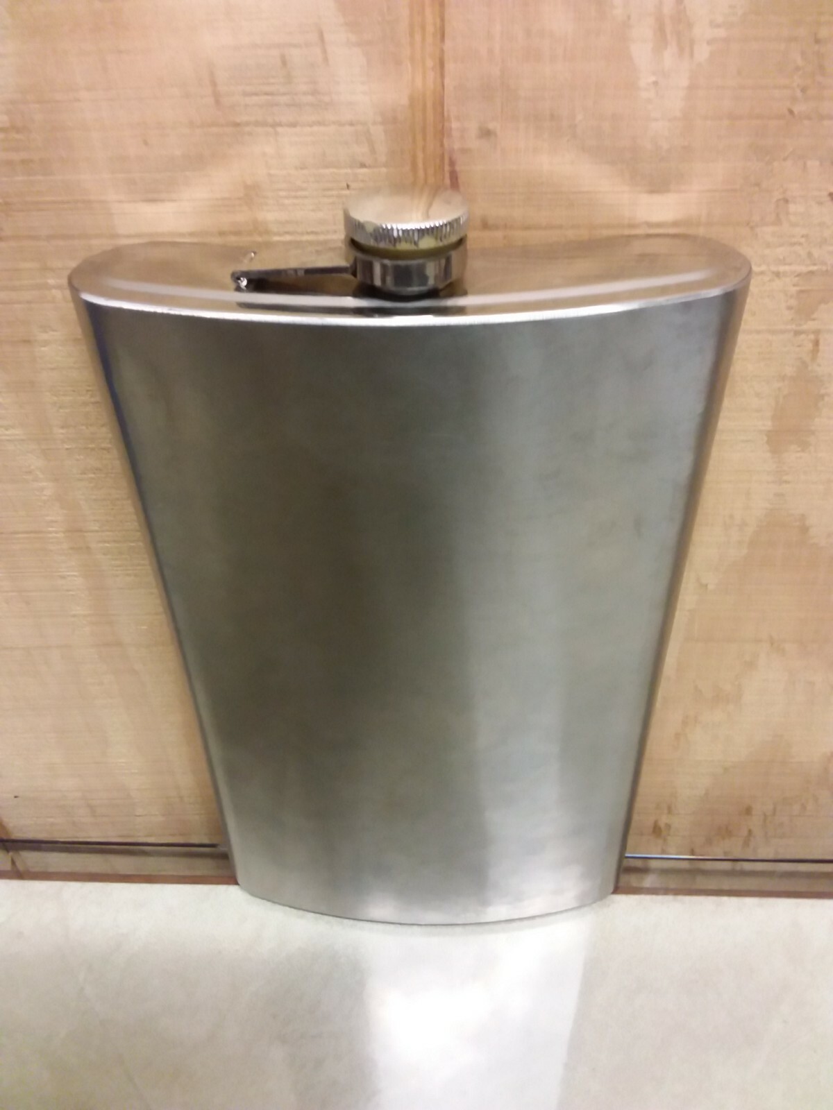 Gan 304 10-3/4"× 6-3/4"×1-5/8" Jumbo 64oz Stainless Steel Travel Canteen Flask