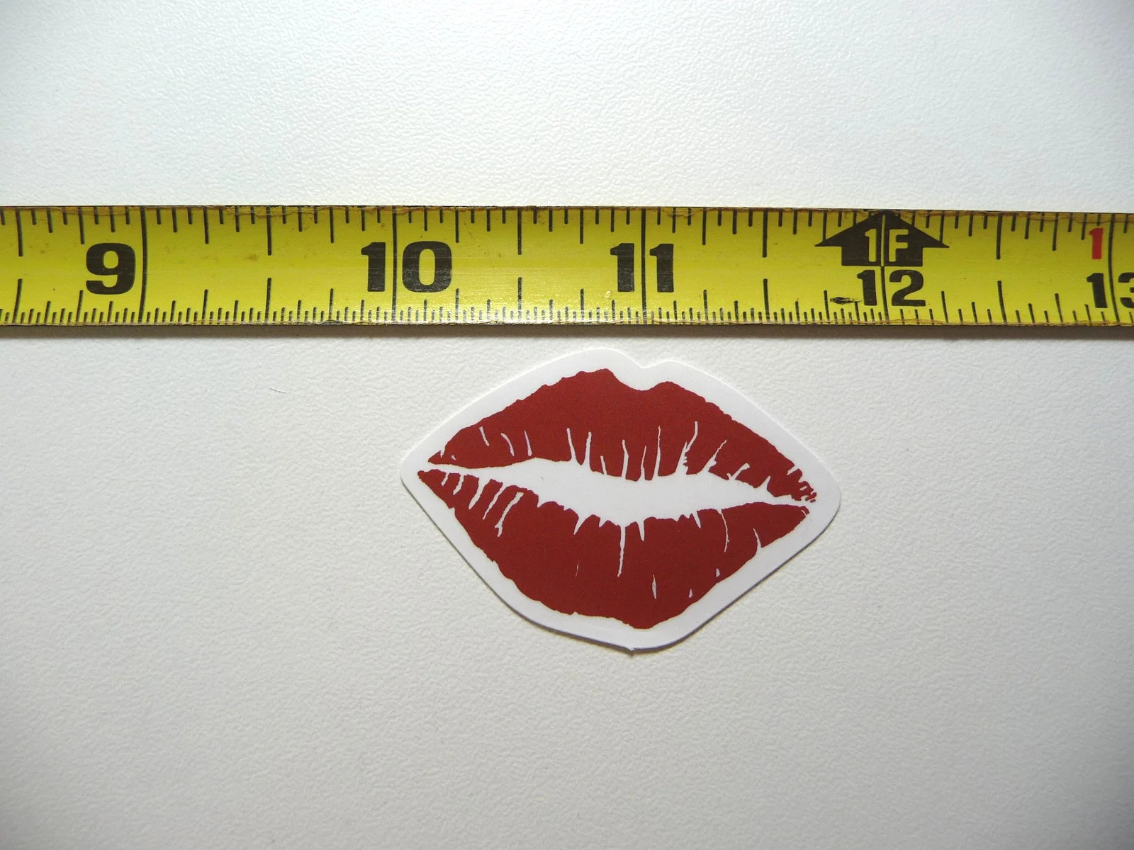 LIPS LIPSTICK KISS SMALL STICKER DECAL LOVE LOVER DATING SPOUSE KID FUNNY