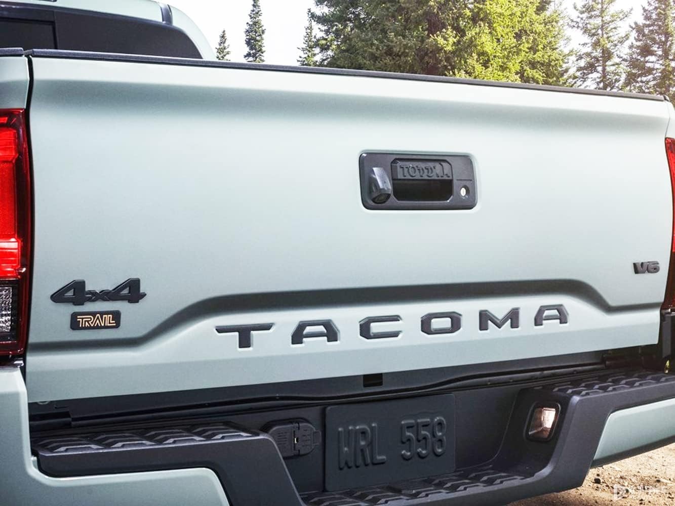 Durable Waterproof 4×4 Metal Emblem – Easy Install Decal for SUVs and Trucks