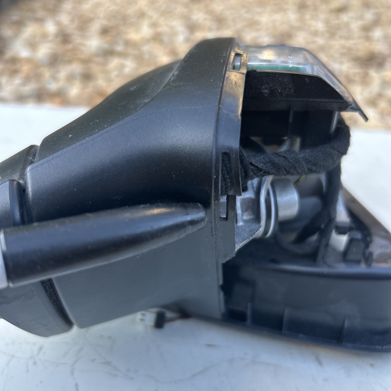 2018-2023 Volkswagen Tiguan Right Door Mirror OEM 5NN857502T