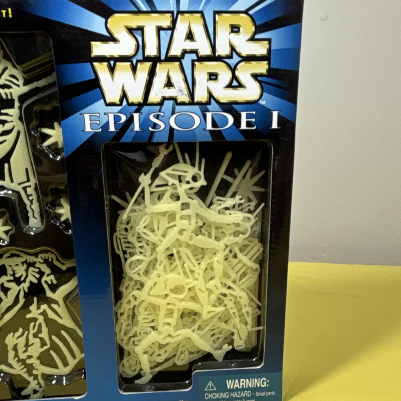 Star Wars Episode 1 ILLUMINATIONS glow in the dark Heroes Villains & Droids