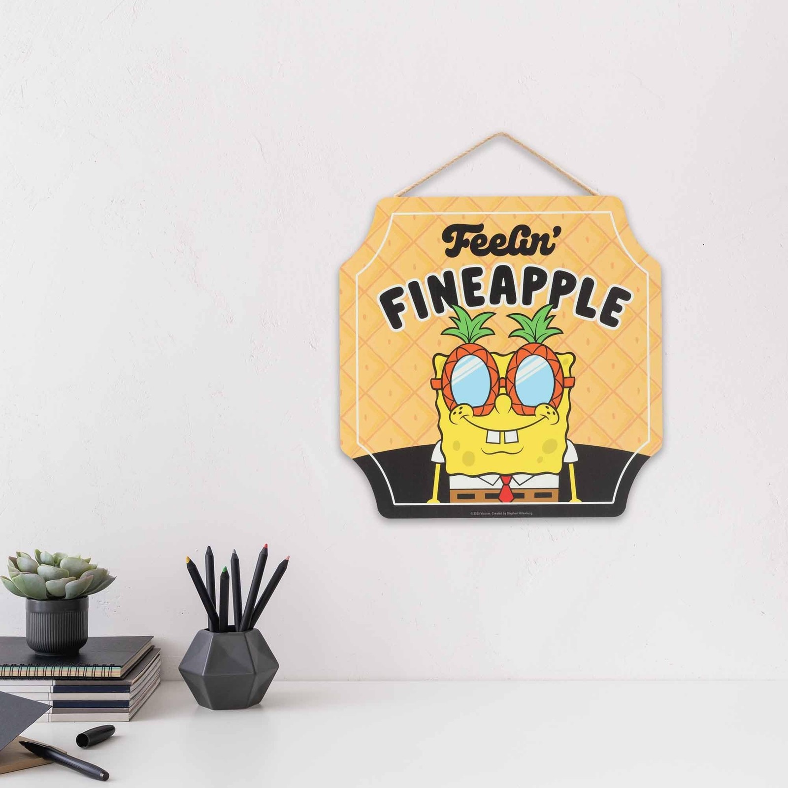 SpongeBob SquarePants Feelin' Fineapple Hanging Wood Wall Decor – Funny Spong…