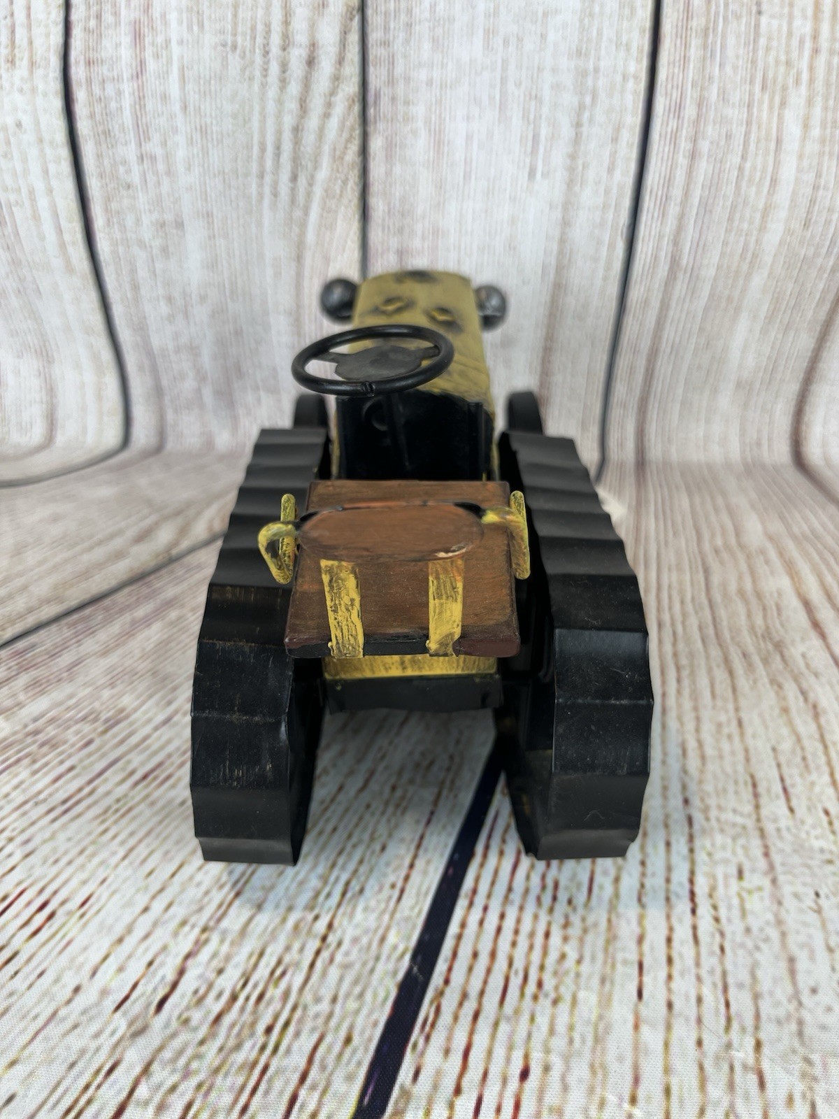 Avery Vintage Metal Yellow Tractor Farmhouse Home Decor Rustic 9.5” New Old Stoc