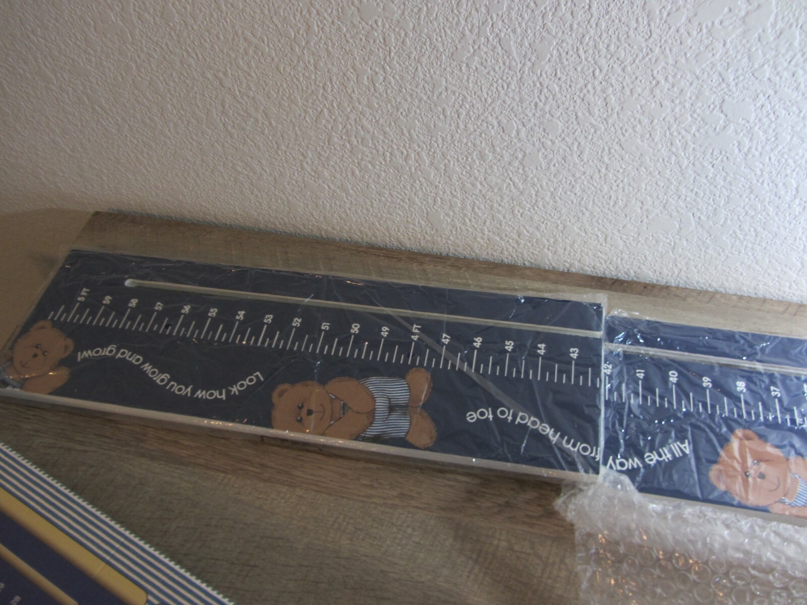 NEW VINTAGE OSHKOSH DECORATIVE GROWTH CHART 40" X 6" Cute