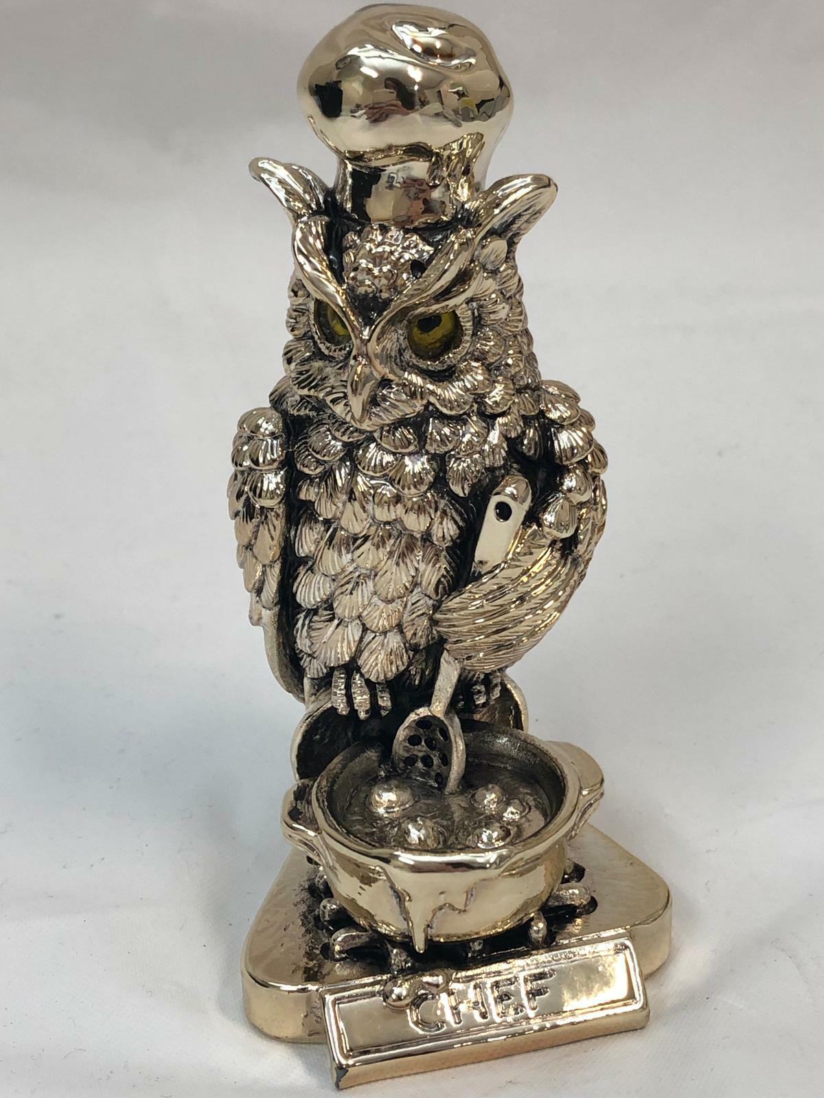 SILVER OWL ART DECOR with title CHEF