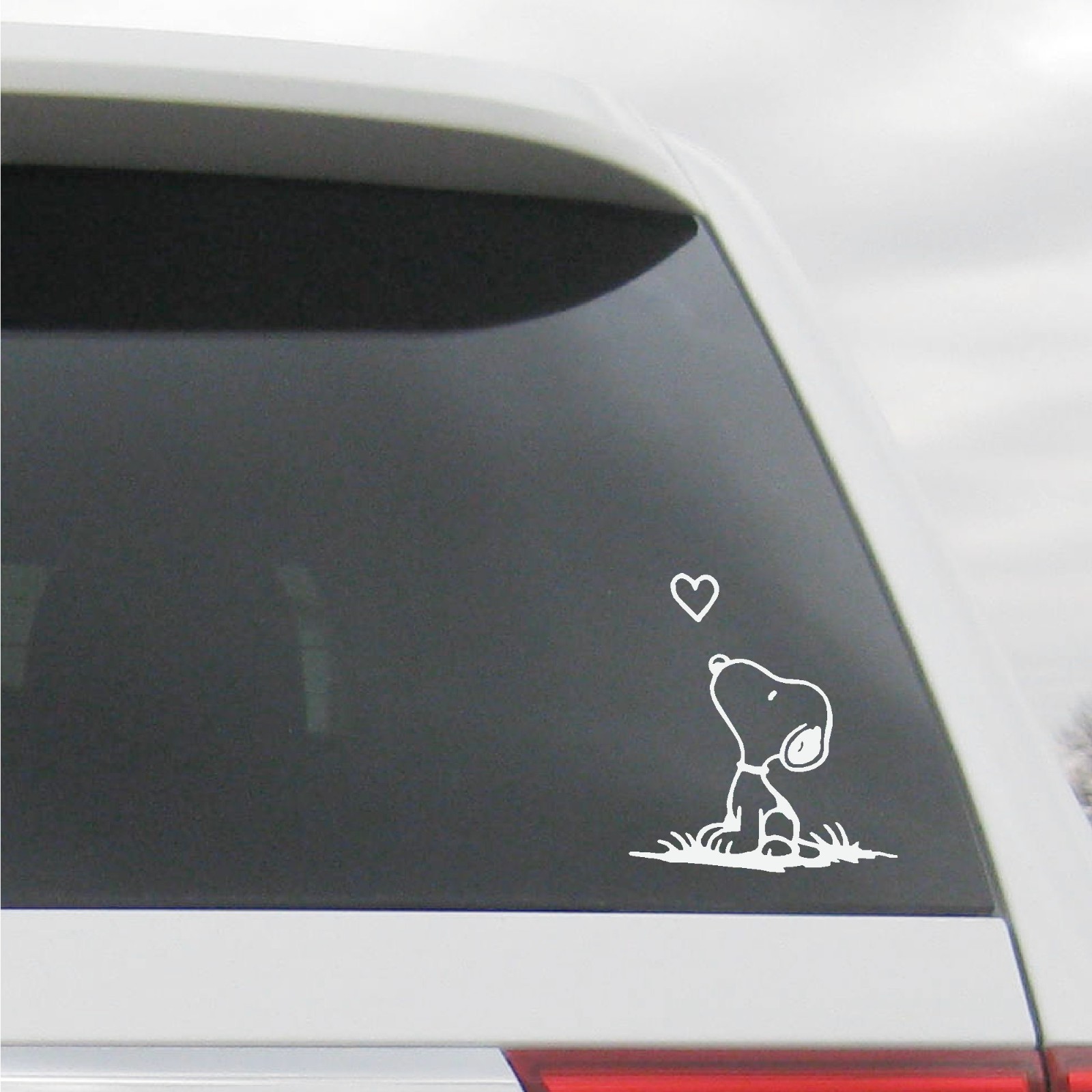 Beagle With Heart Decal Dog Vinyl Sticker Cartoon Car Window Comic Peanuts