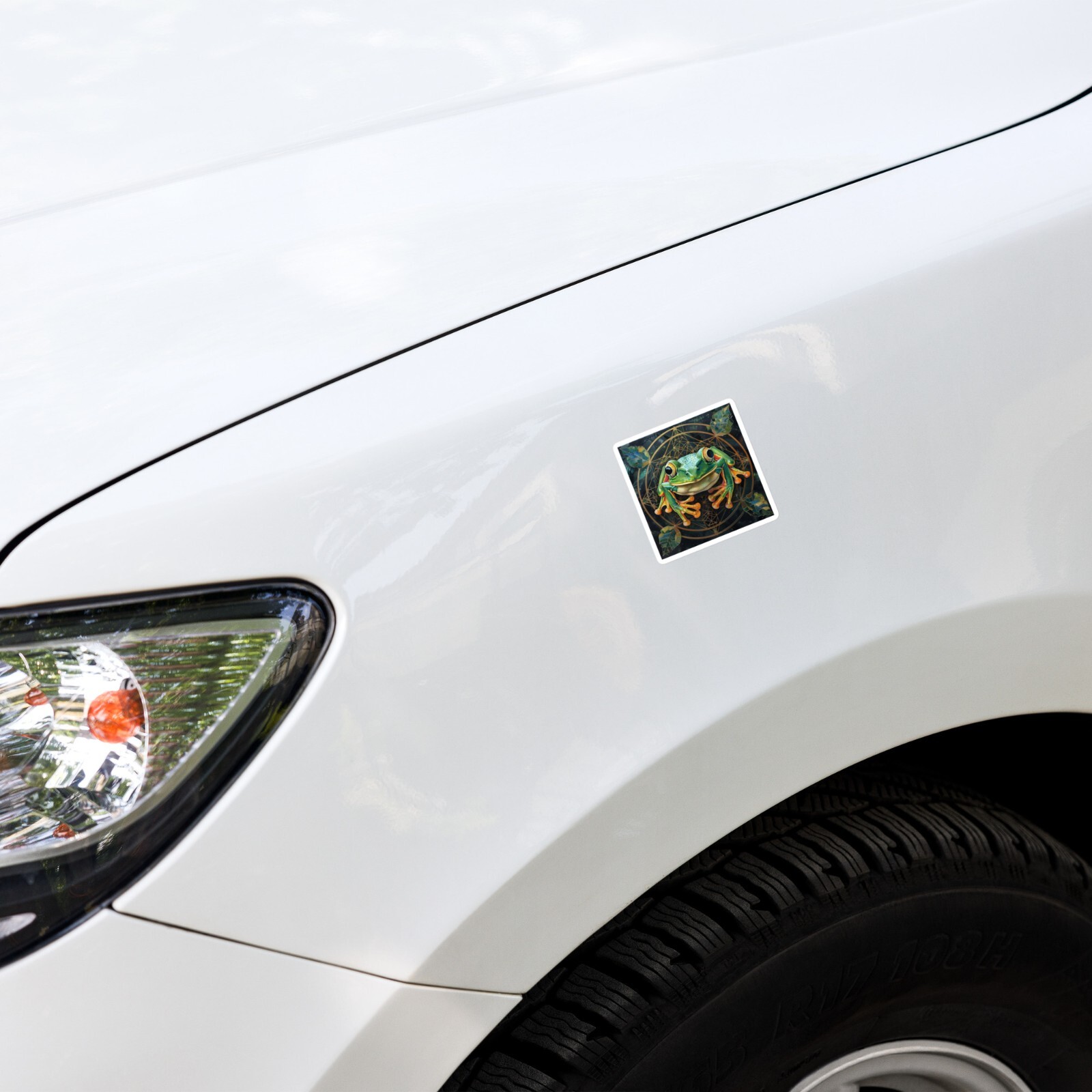 World of Wilds – Frog Lookin' at You – slappin' sticker
