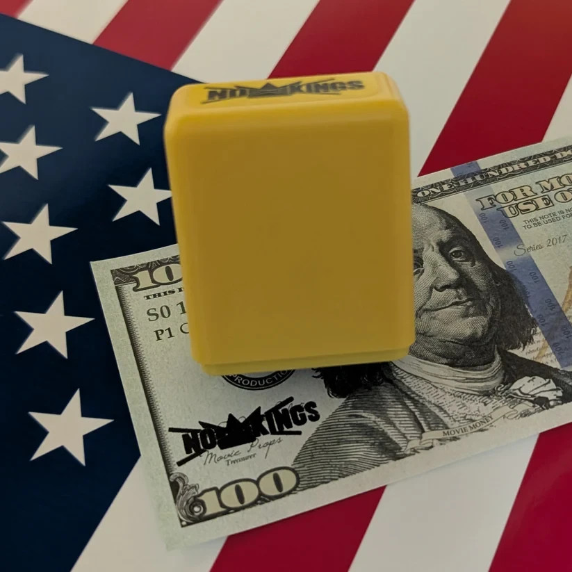No Kings Protest Stamp – Cover Unsightly Wannabee Dictator Grafitti