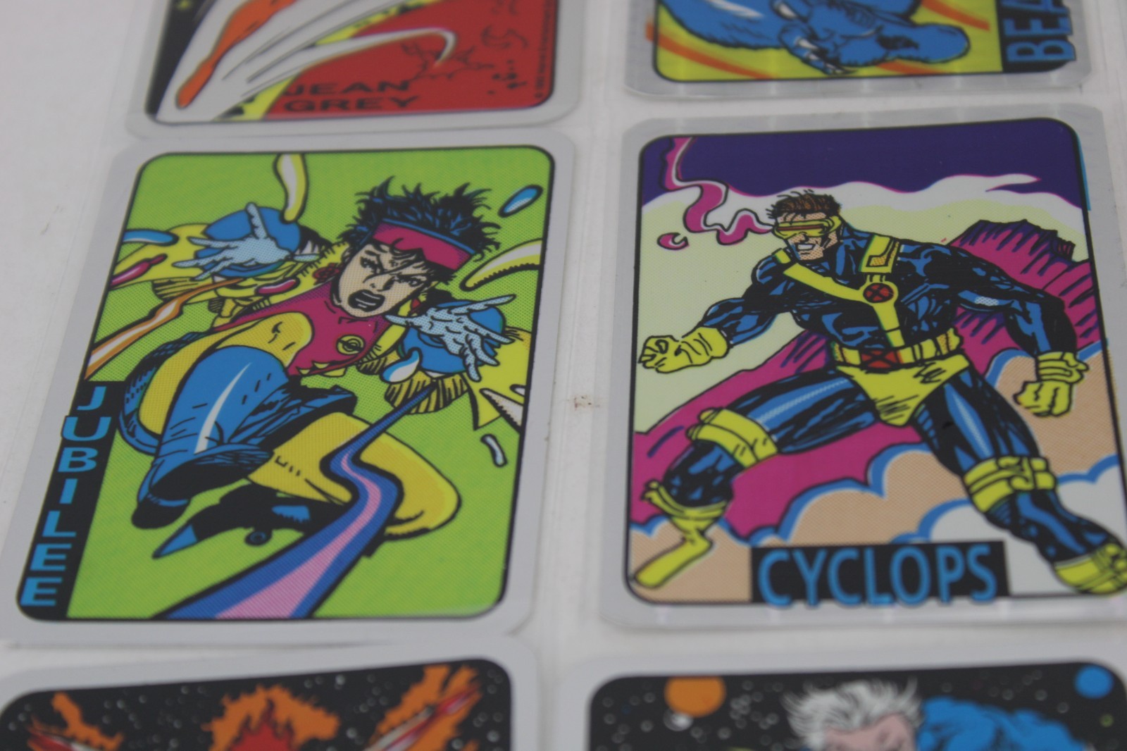 Lot: 32 Vtg Marvel X-Men Foil Prism 90s Vending Machine Stickers Kodak Rare Mint