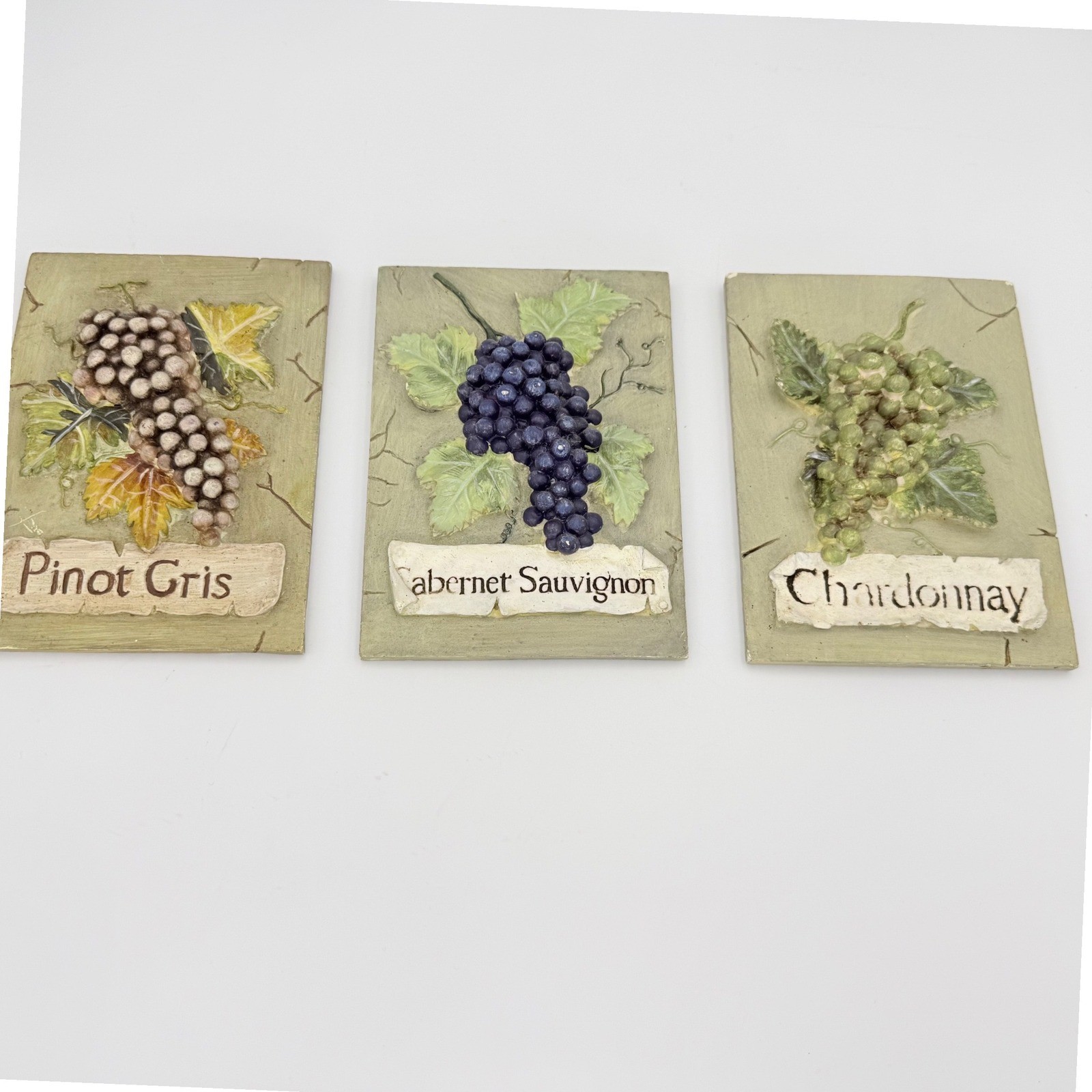 Vintage Wine Grape Wall Plaques Set Pinot Gris Chardonnay Cabernet Decor