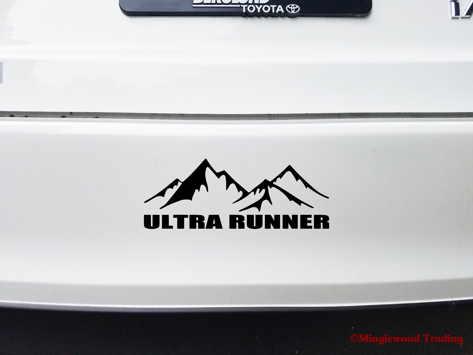 ULTRA RUNNER Vinyl Decal – Running 50K 50M 100K 100M Trail – Die Cut Sticker