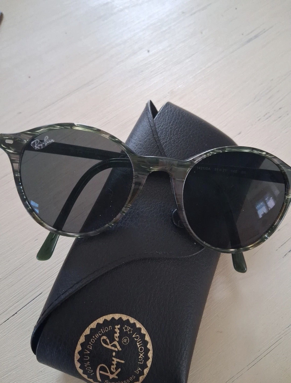 Ray Ban SMALL TRANSPARENT Sticker – Qty1 – (Tracked delivery – UK Only)