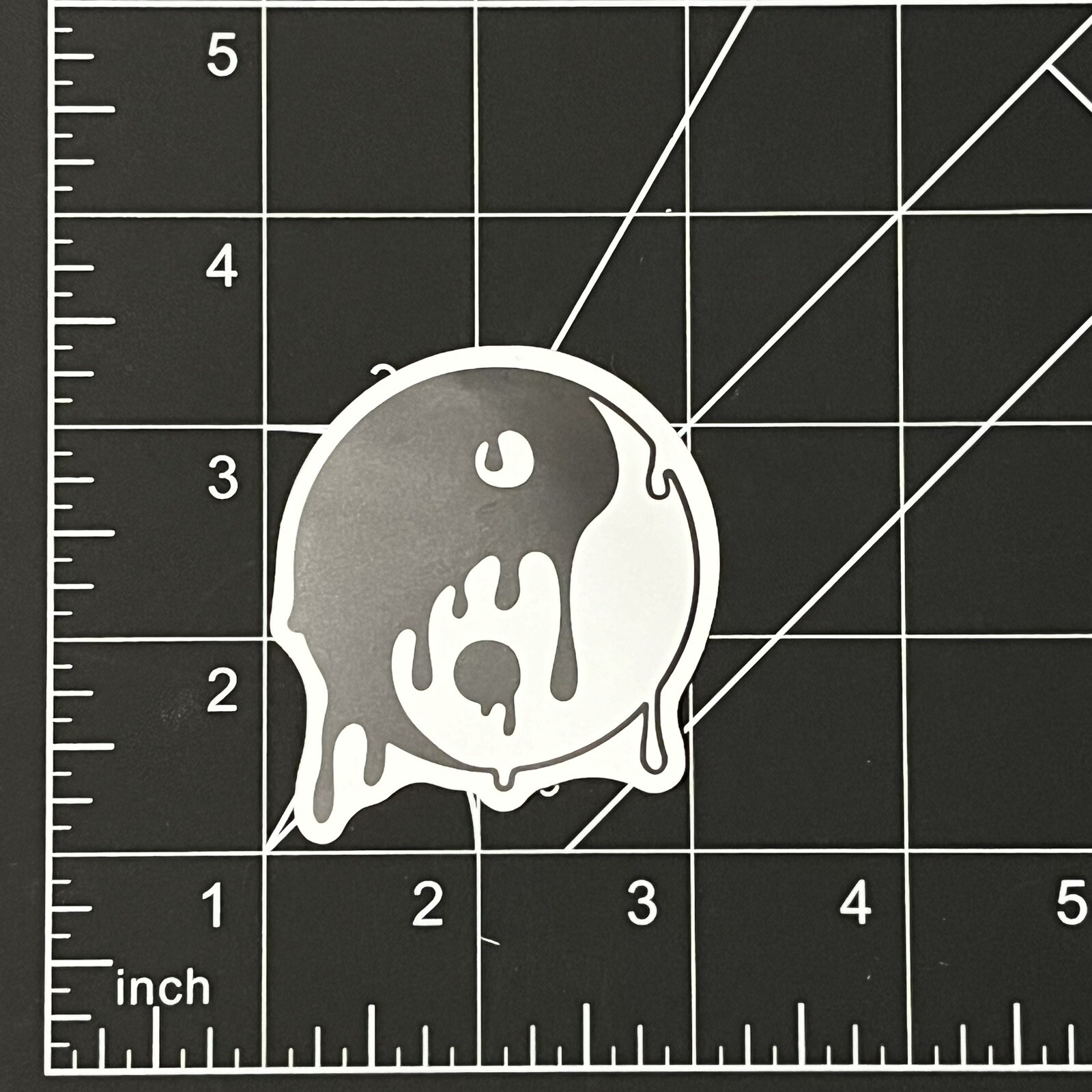 Melting Yin Yang – Vinyl Sticker Dripping Waterproof Durable Sunproof