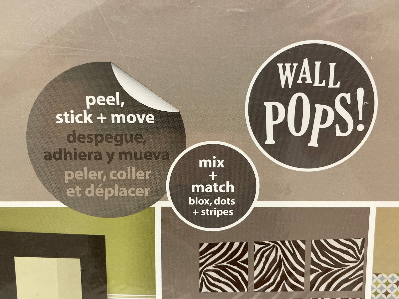 Wall Pops! "Blox animal instinct" set of 4 self-stick removeable decals