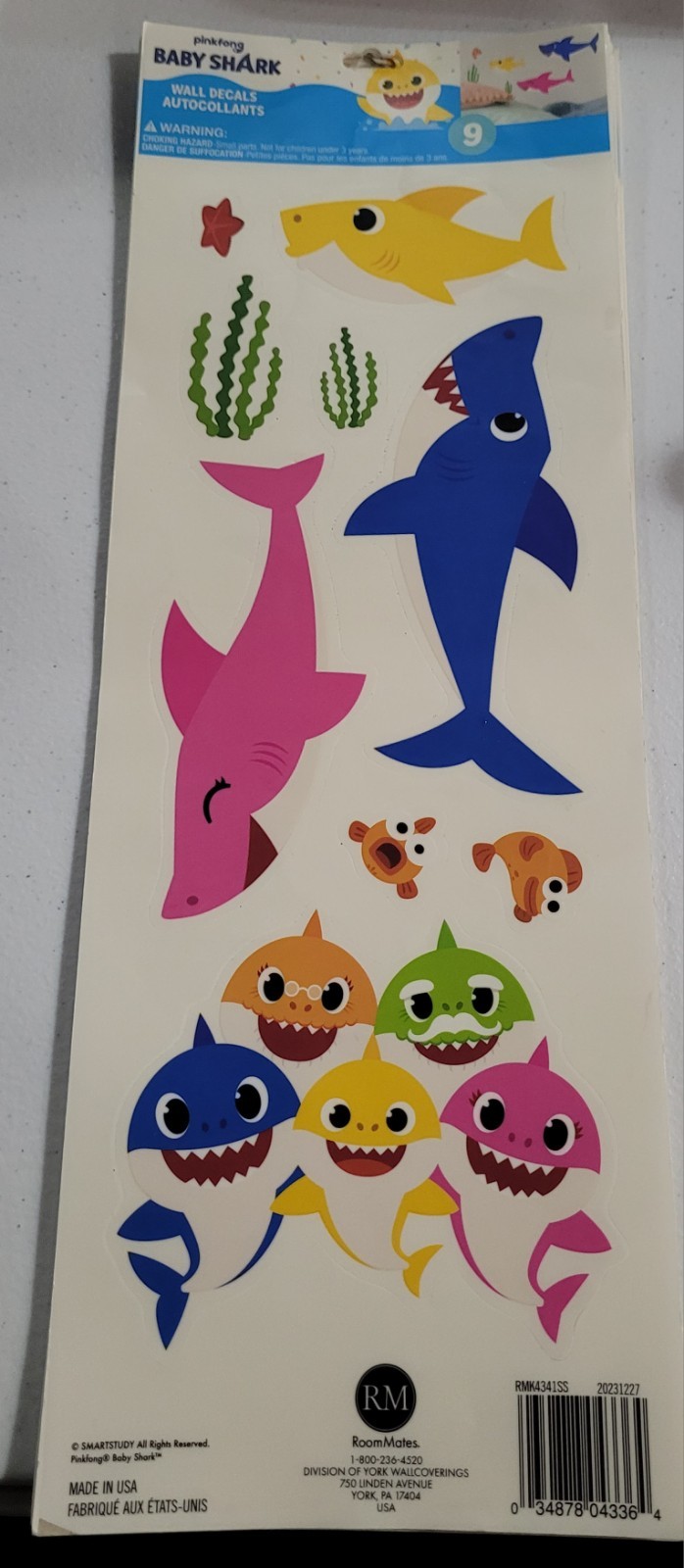 Pinkfong Baby Shark Wall Decals Autocollants 2 New ' Packs 18 Total Decals