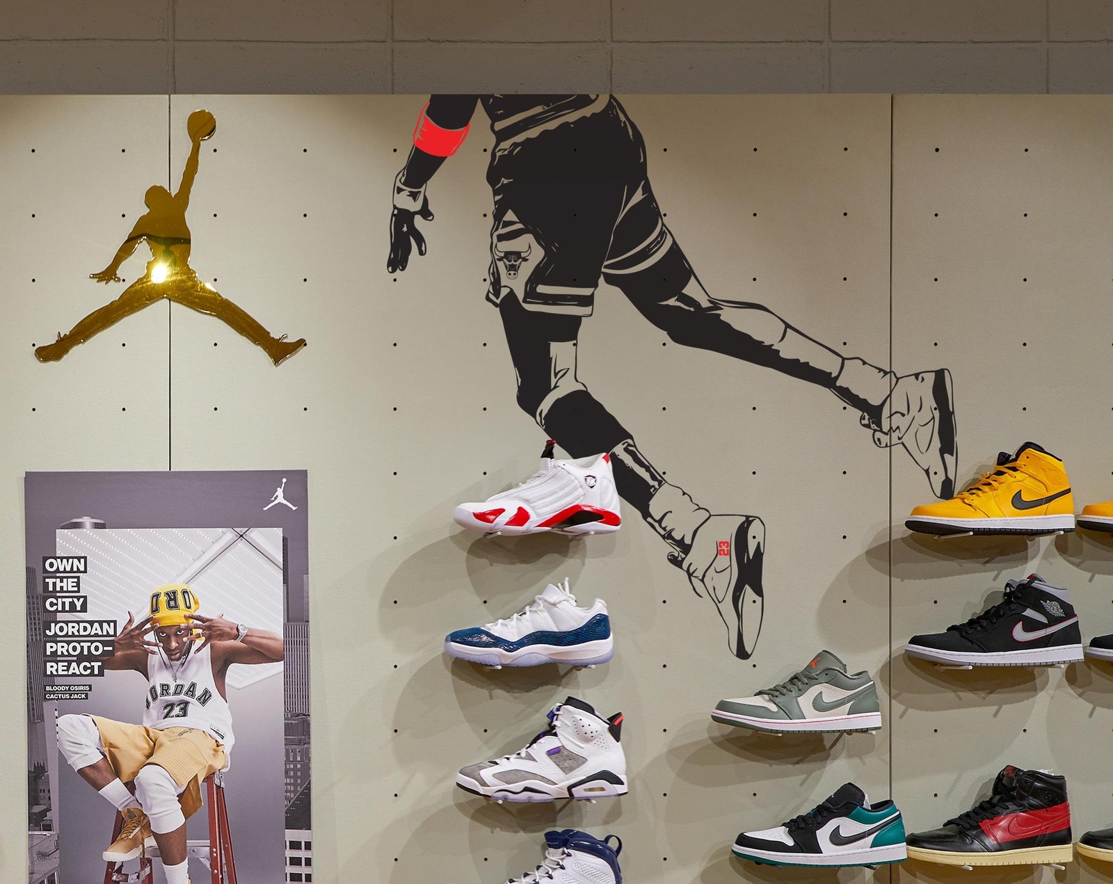 Dunking Wall Decal. Sneakerhead Wall Decor. Hypebeast Basketball Dunk Wall Art.