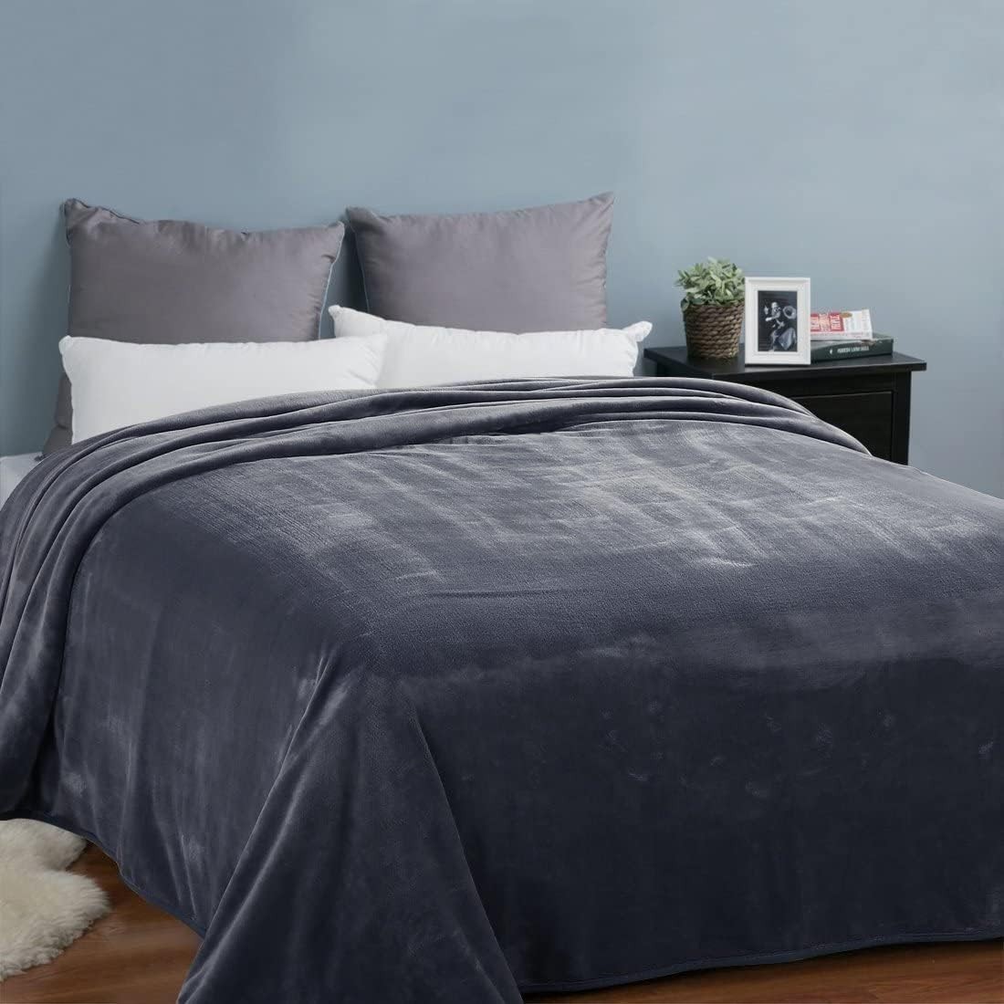 Soft California King Blanket Warm Fuzzy Microplush Lightweight Thermal Fleece Bl