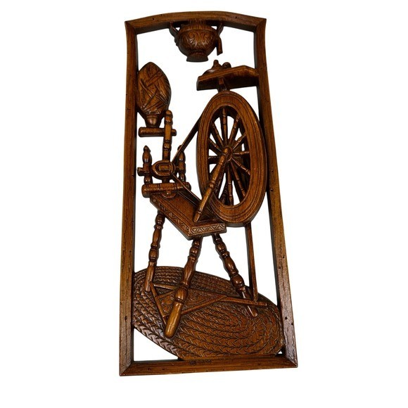 Vintage Durwood Products USA Wood Carving Spinning Wheel Wall Art Decor