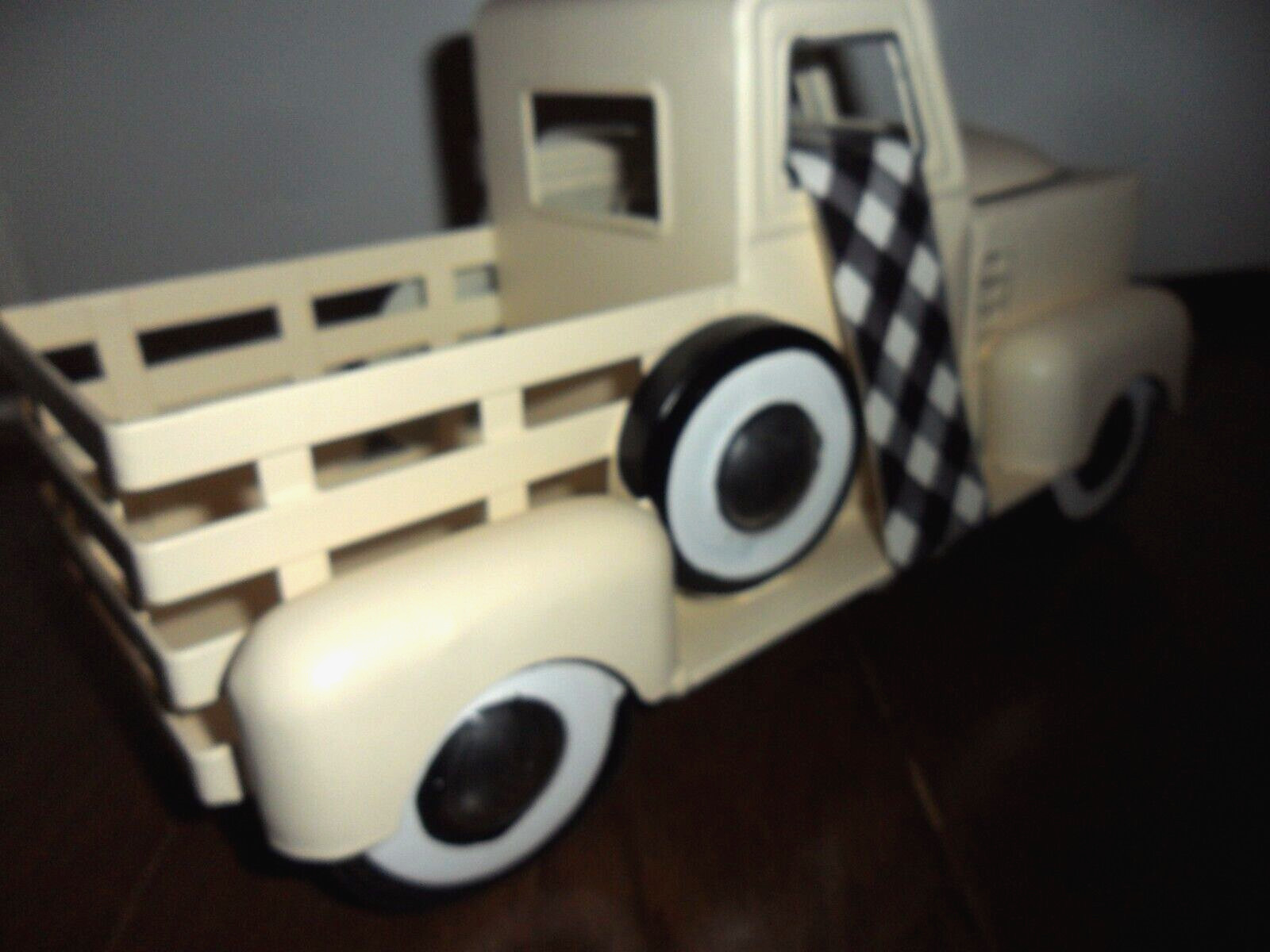 Beige Metal Truck Decoration Happy Hollidays Rustic Home Style