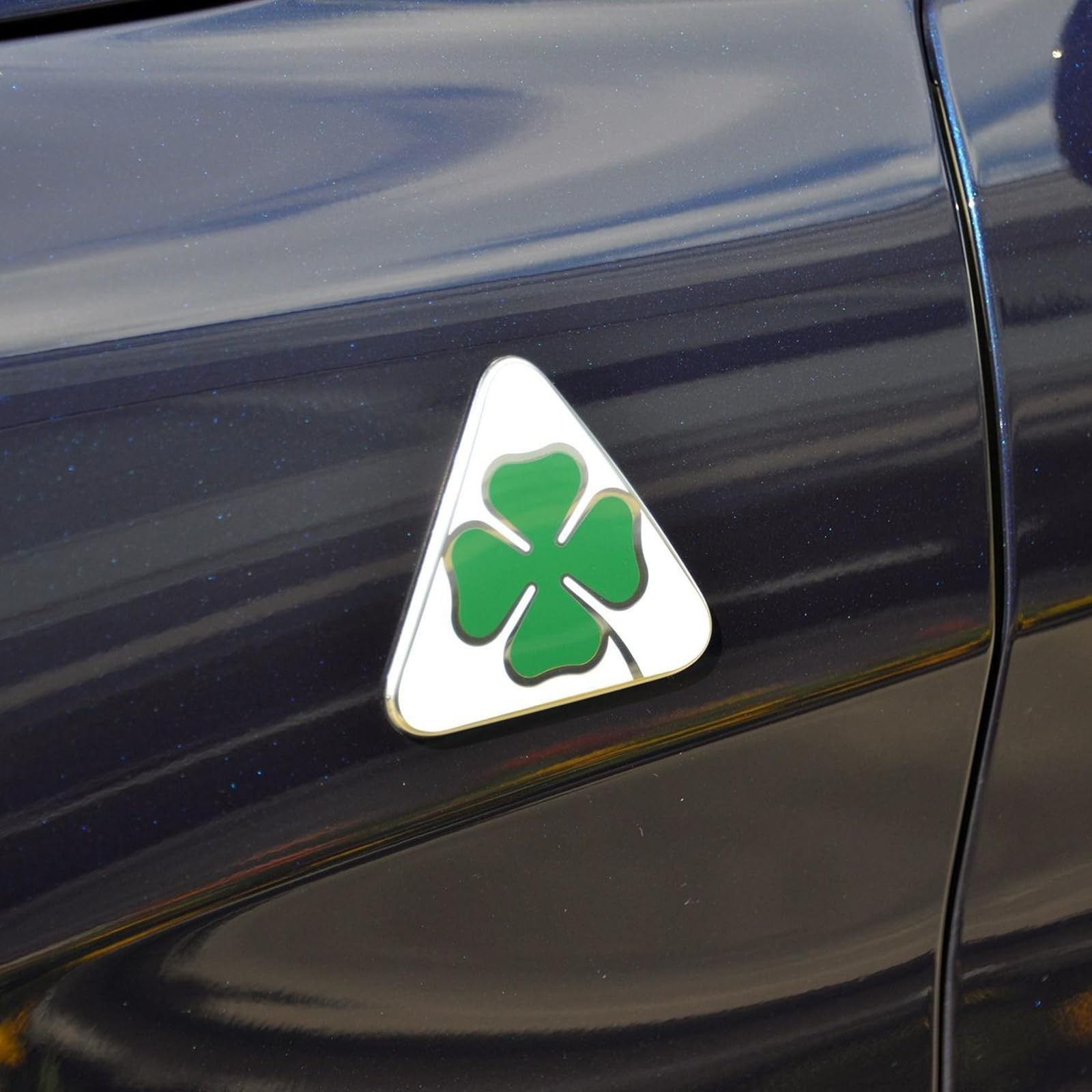 3D Four-Leaf Clover Micro-Stamp Decorative Sticker for Alfa Romeo Giulia Stel…