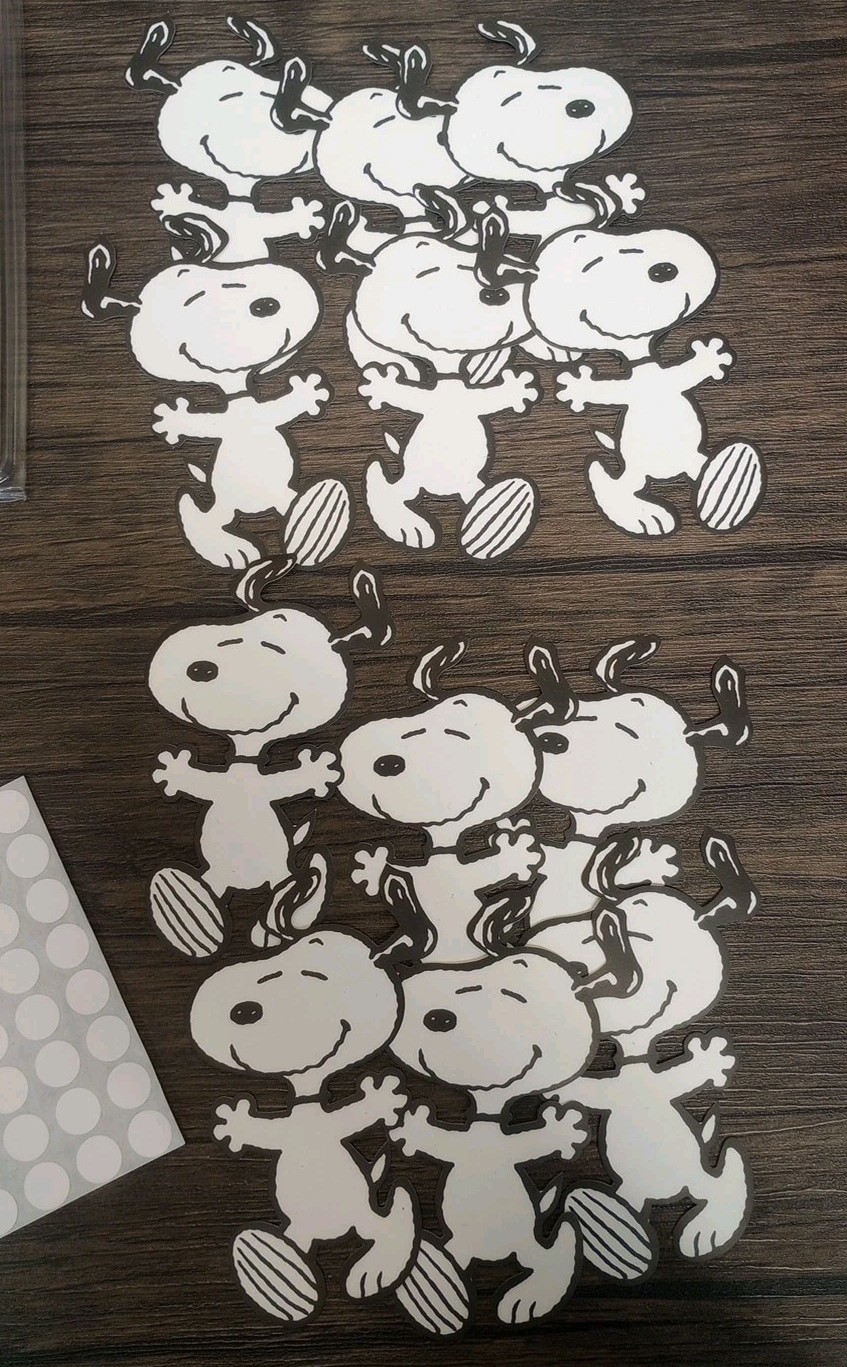 Wallies Peanuts Snoopy & Woodstock 25 Piece Cutouts Decals Prepasted Wallpaper