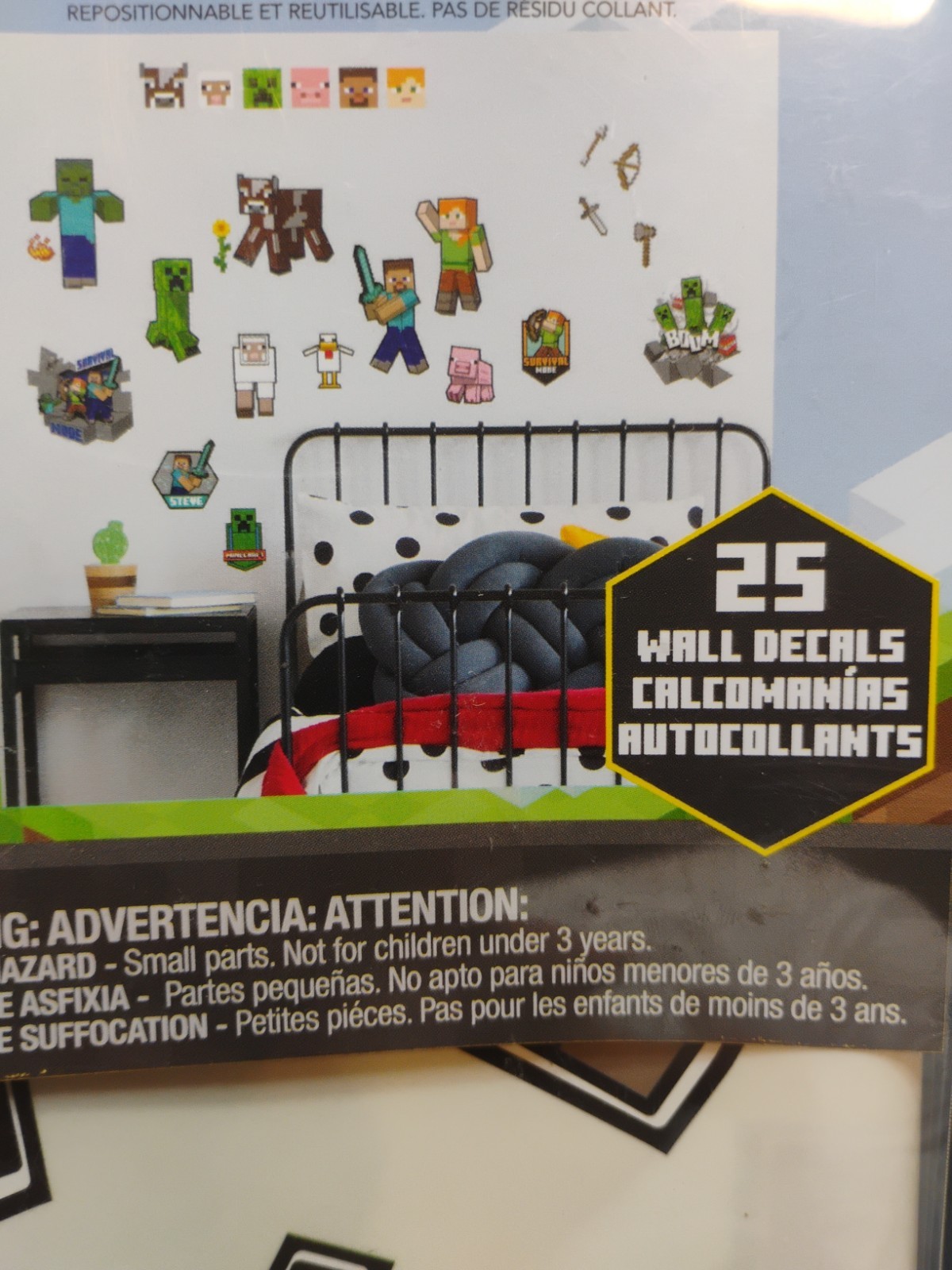 RMK5366SCS Minecraft Characters Peel and Stick Wall Decals. New Damaged Package