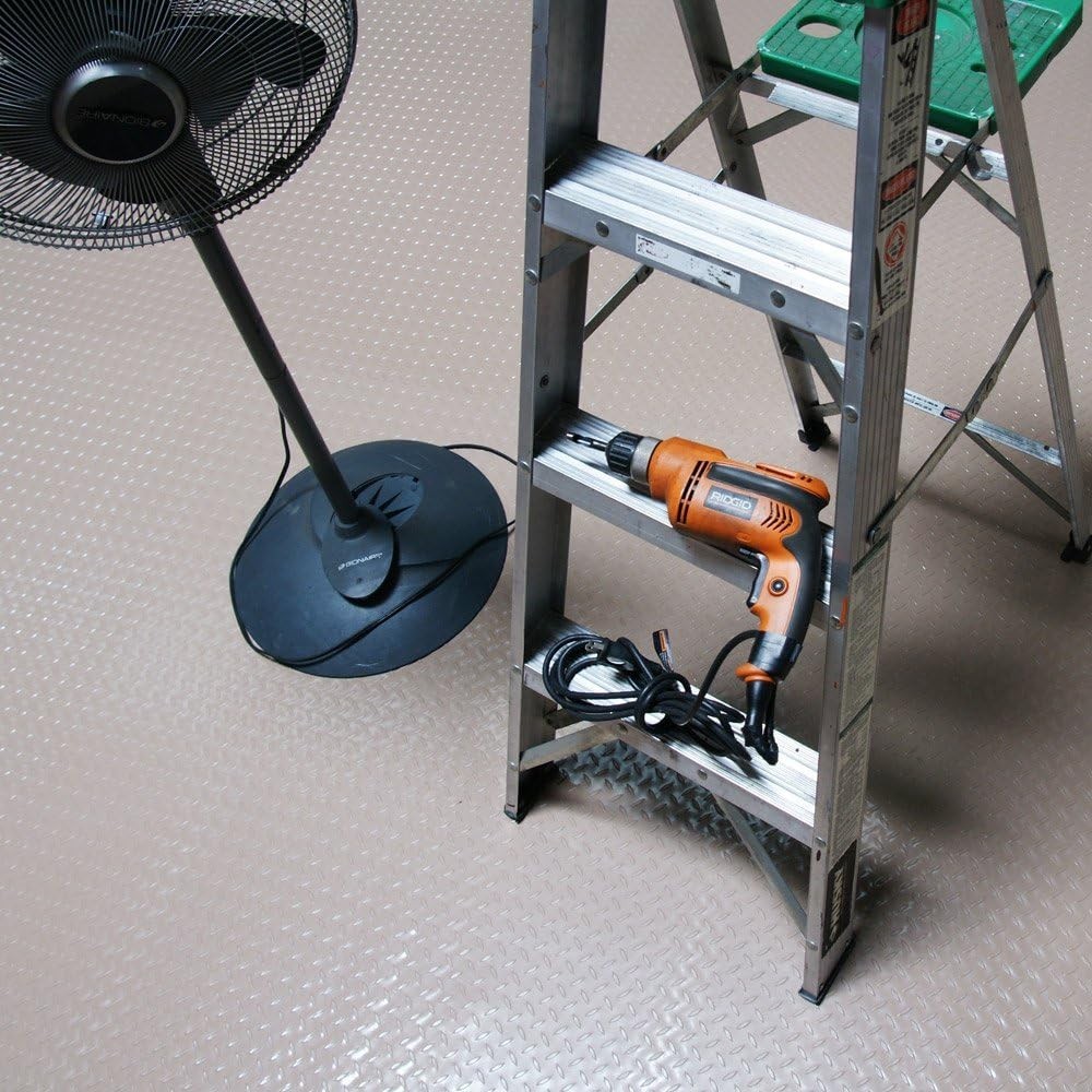 Lightweight, Slip-Resistant Diamond Plate PVC Flooring – 25ft Adjustable Length