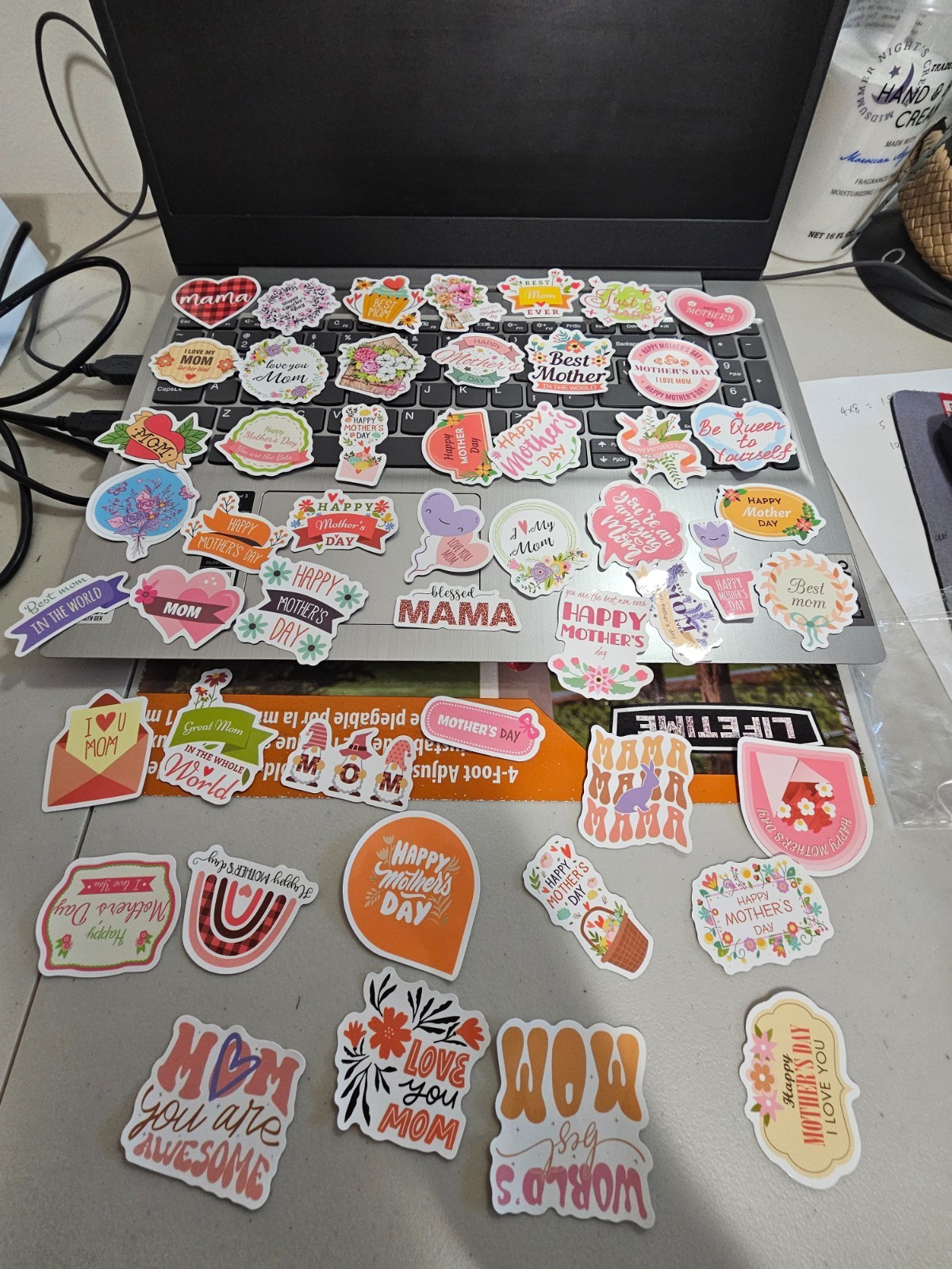 50pcs Happy Mother's Day Stickers Best Mom Ever Floral Decals for Gift Decor